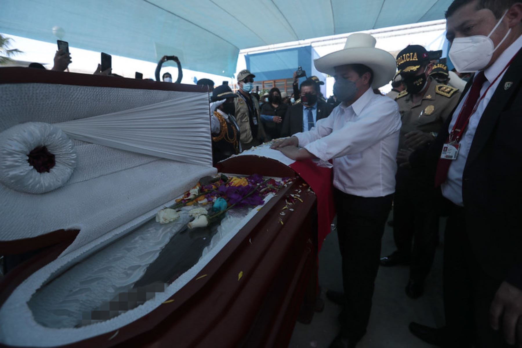 Presidente de la República, Pedro Castillo, viajó a la región Tacna para asistir al velorio del congresista Fernando Herrera. Foto: ANDINA/Prensa Presidencia