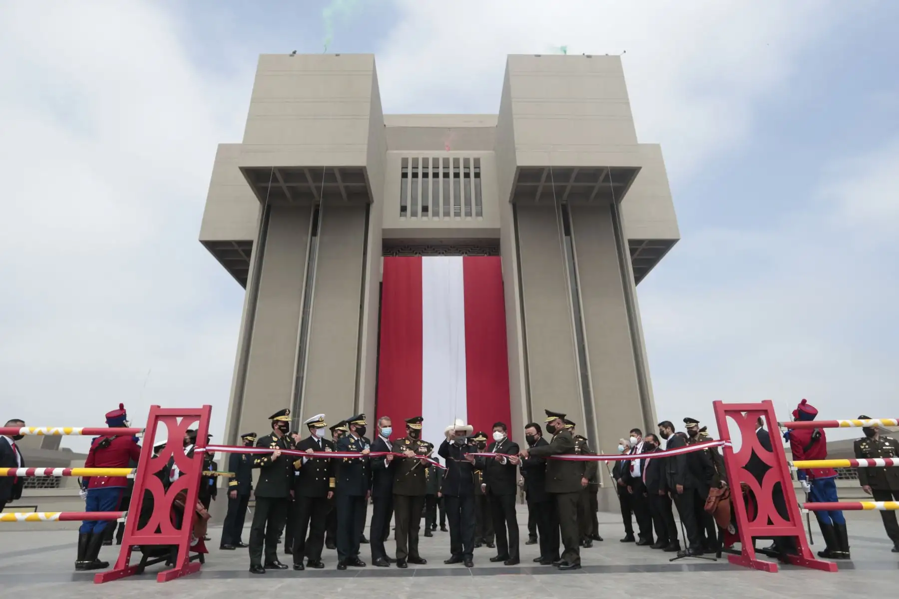 Presidente Pedro Castillo, inaugura el VIII Salón Internacional de Tecnología para la Defensa y Prevención de Desastres- SITDEF PERÚ 2021. Foto: ANDINA/ Prensa Presidencia