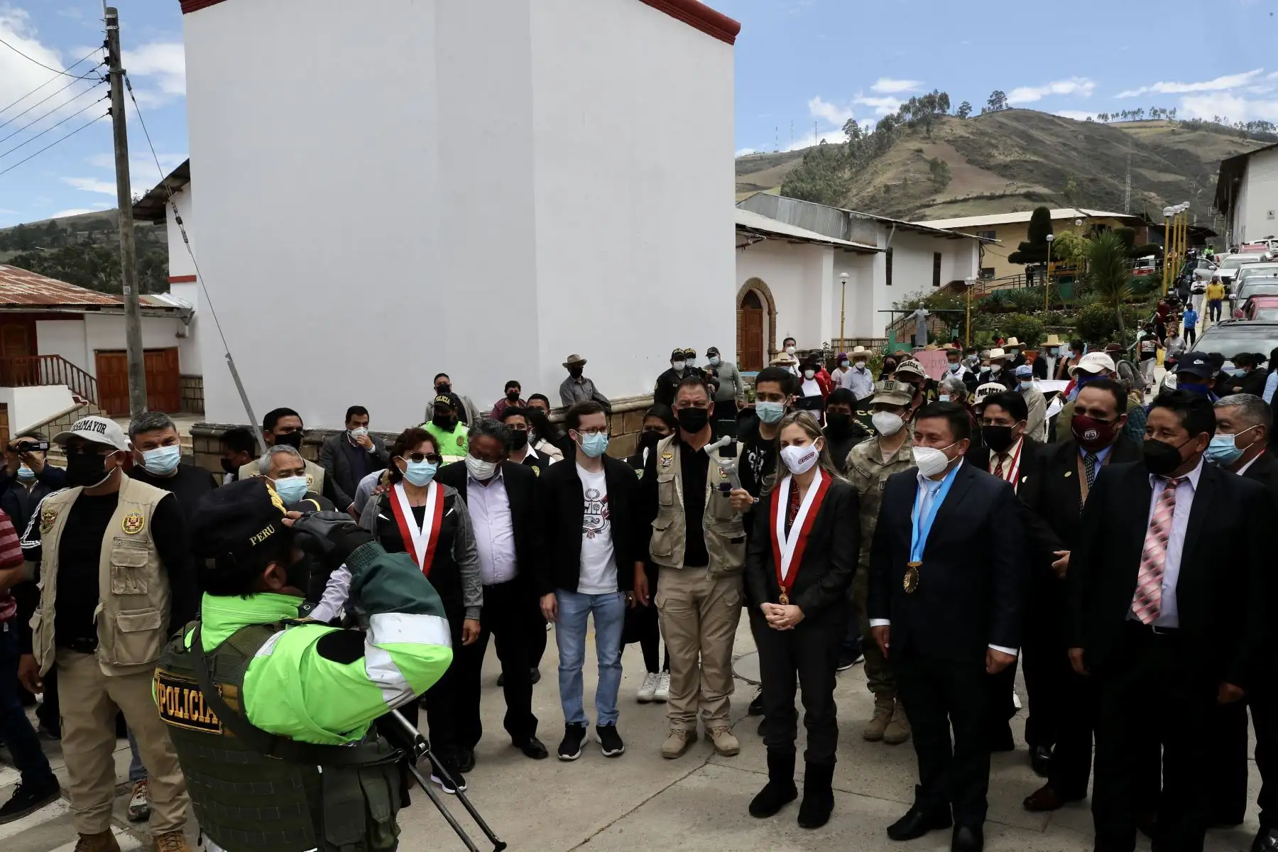 La presidenta del Congreso Maricarmen Alva junto a una delegación de legisladores visitan la provincia de Contumazá, en la región Cajamarca. 
Foto: Congreso de la República