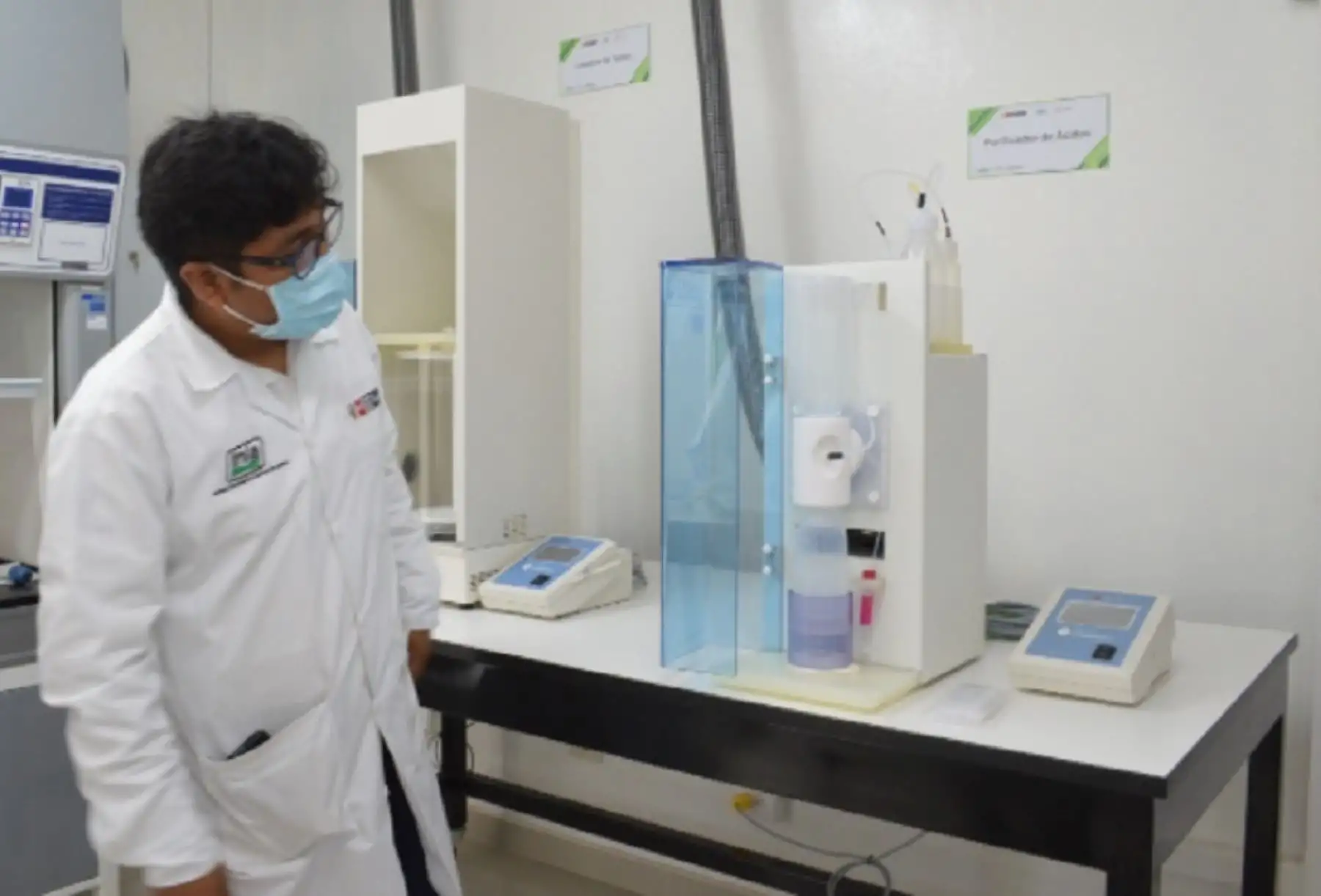 Mediante el laboratorio de análisis de agua, suelo y foliares, el INIA generará protocolos, validación e implementación de estándares de calidad orientados a la conservación, remediación de suelos, captura de carbono, estrés hídrico y detección de metales pesados.