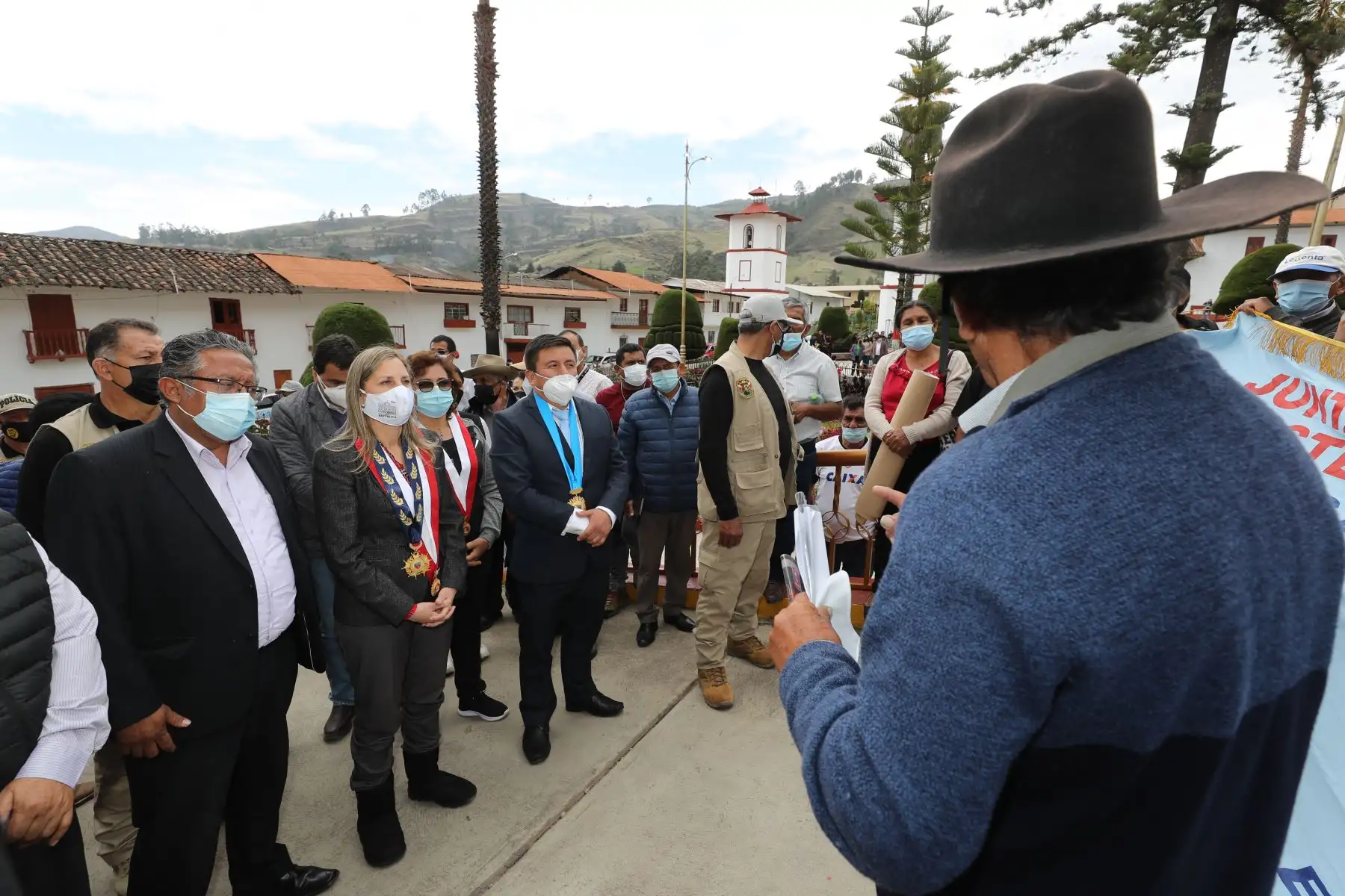 La presidenta del Congreso Maricarmen Alva junto a una delegación de legisladores visitan la provincia de Contumazá, en la región Cajamarca. 
Foto: Congreso de la República