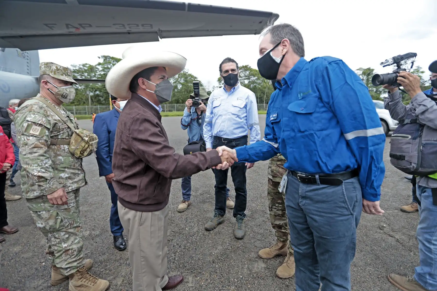 Presidente de la República, Pedro Castillo, realiza sobrevuelo y visita el yacimiento gasífero del consorcio Camisea en la región Cusco.
Foto: Presidencia Perú