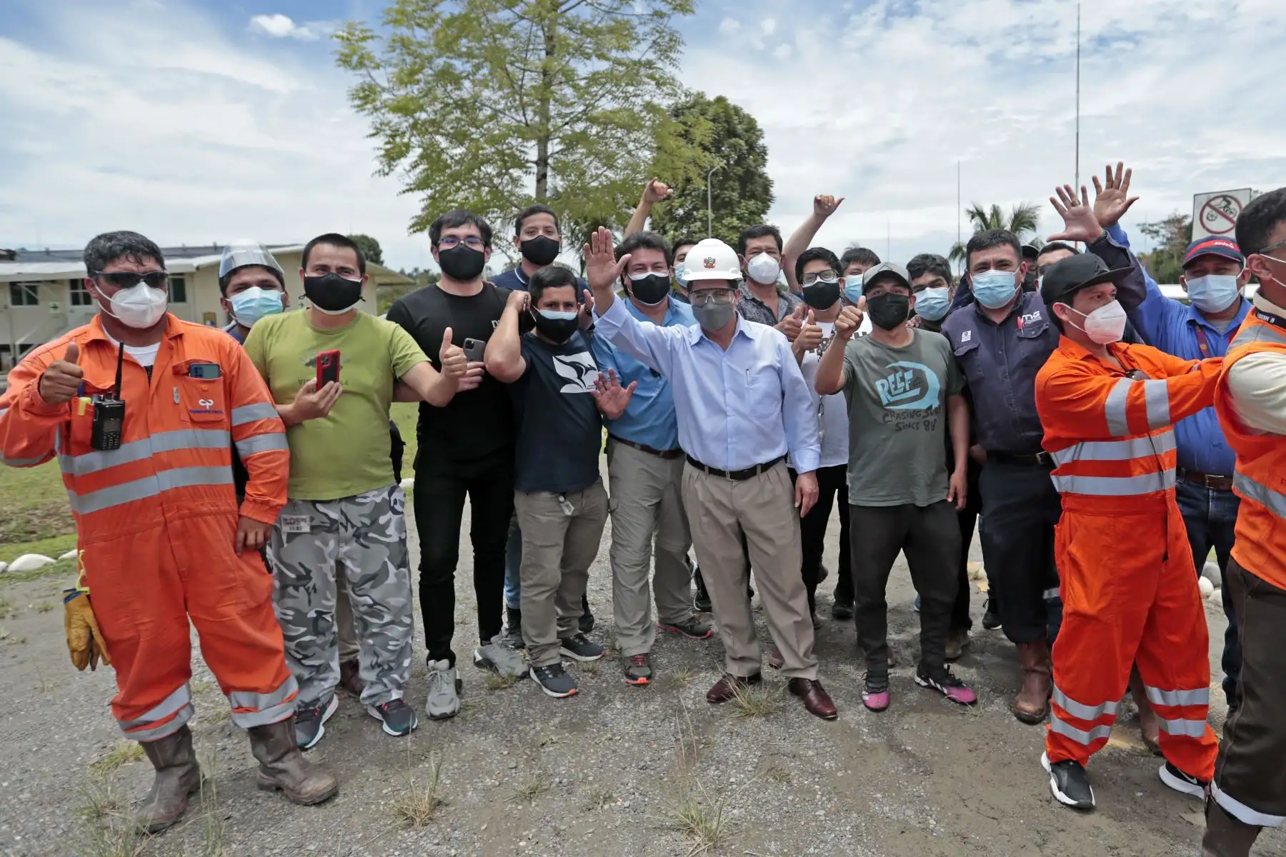 Presidente de la República, Pedro Castillo, realiza sobrevuelo y visita el yacimiento gasífero del consorcio Camisea en la región Cusco.
Foto: Presidencia Perú