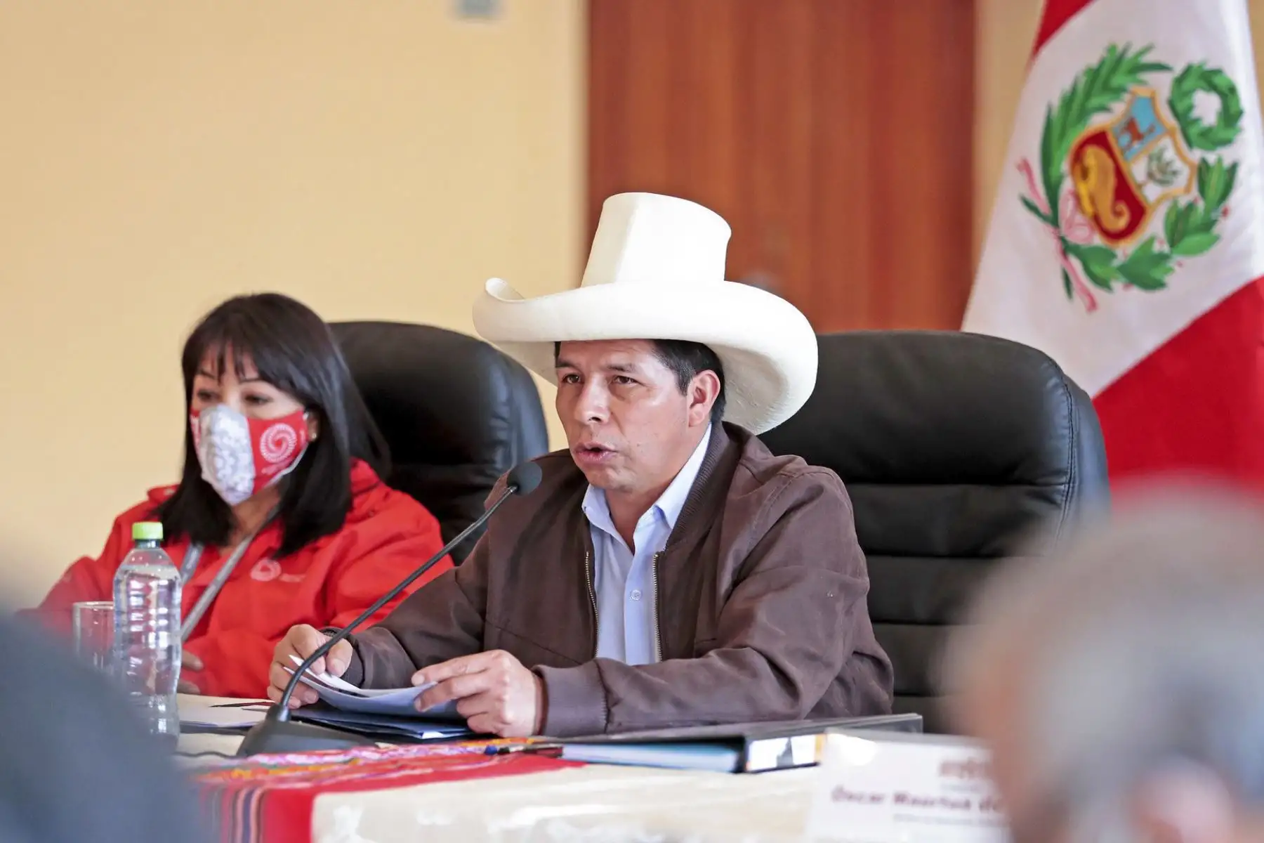 El jefe de Estado, Pedro Castillo, junto con la titular de la PCM, Mirtha Vásquez, preside una nueva sesión del Consejo de Ministros, que se realiza en la región Cusco. Foto: Presidencia