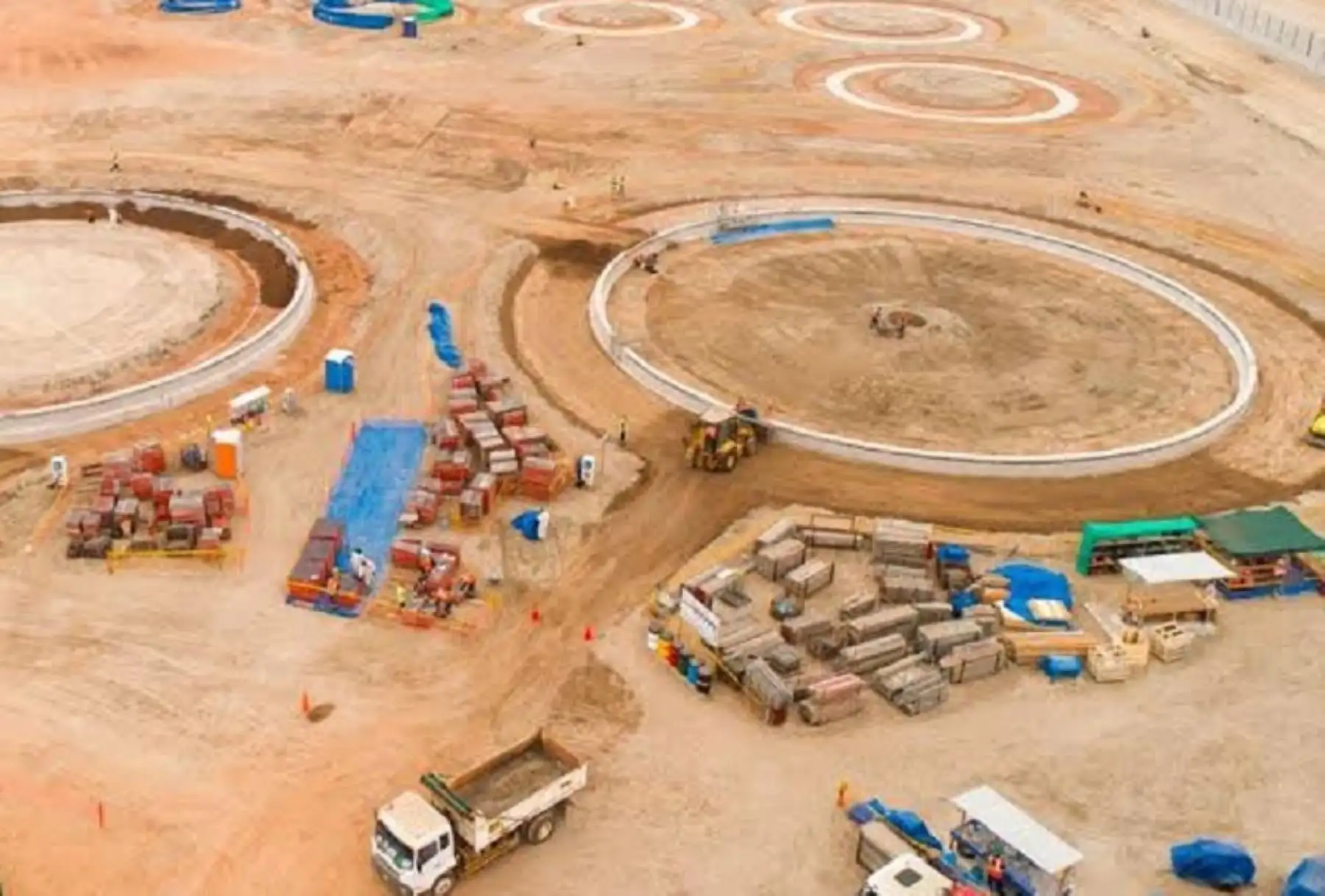 En sesión de Concejo Municipal de Ilo, los regidores otorgaron a Petroperú la ampliación del contrato para la construcción del Nuevo Terminal Ilo, ubicado en Lomas La Buitrera, al sur de la ciudad.