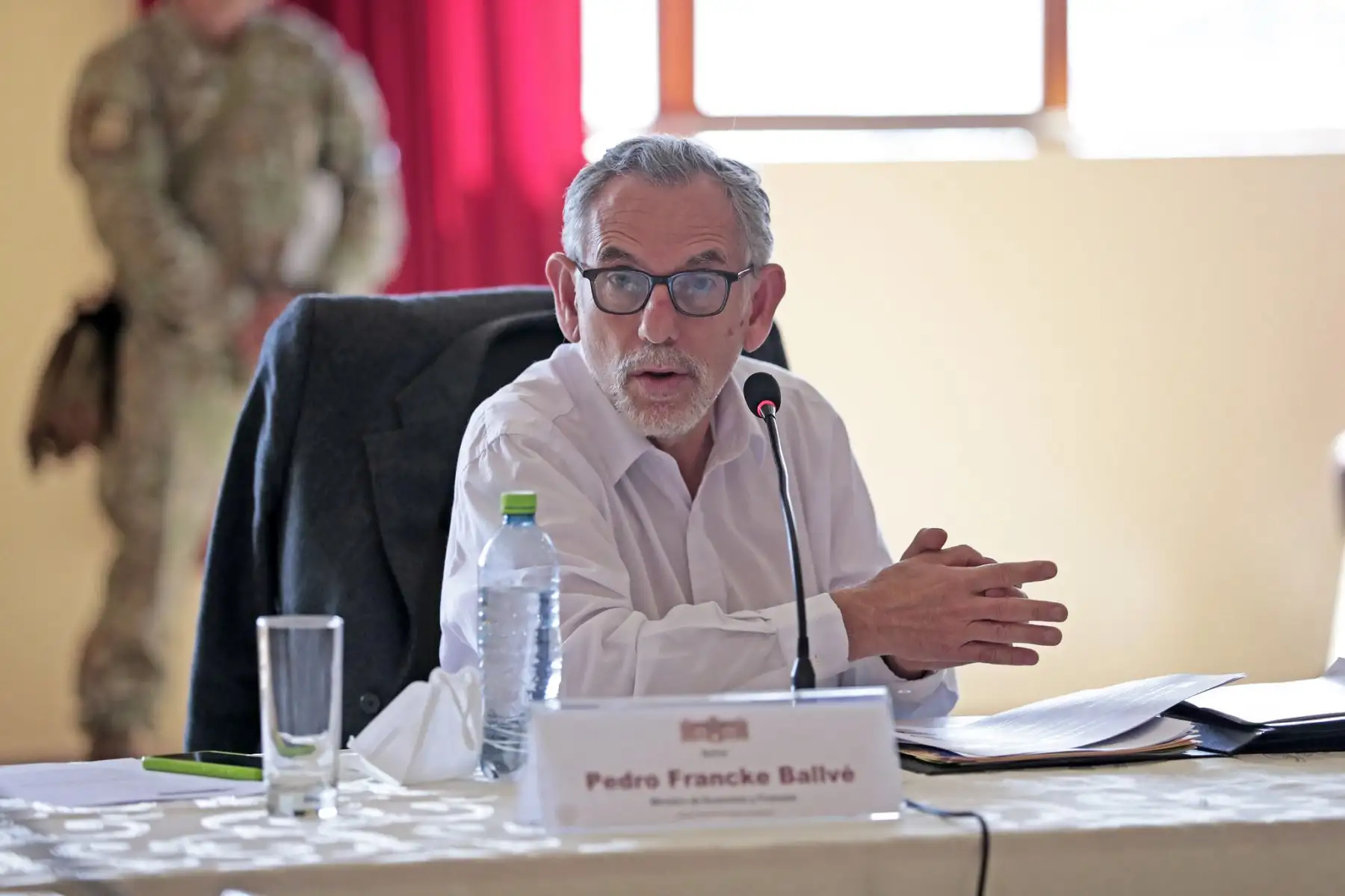 El jefe de Estado, Pedro Castillo, junto con la titular de la PCM, Mirtha Vásquez, preside una nueva sesión del Consejo de Ministros, que se realiza en la región Cusco. Participa ministro de Economía y Finanzas, Pedro Francke. Foto: ANDINA/Prensa Presidencia