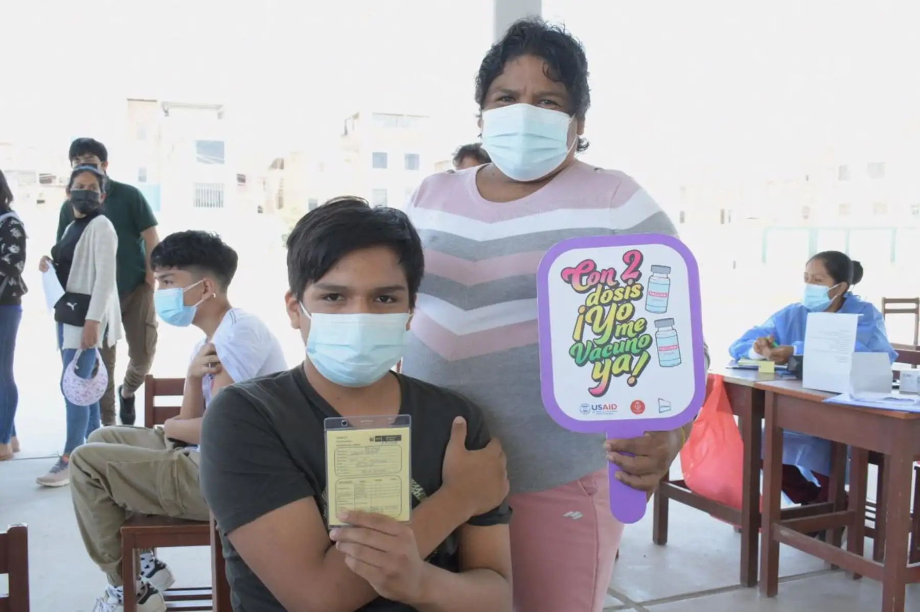 En Lambayeque, los menores de 12 a 17 años acuden con entusiasmo para recibir su primera dosis contra la covid-19. Foto: Minsa