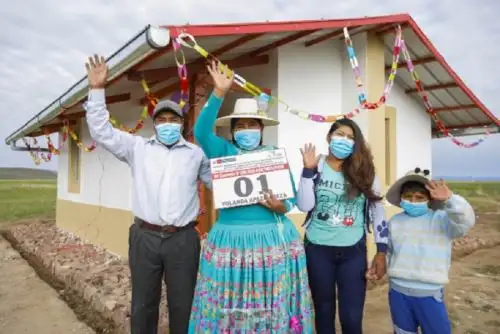 El Ministerio de Vivienda, Construcción y Saneamiento (MVCS) construyó en lo que va del año 10,868 viviendas bioclimáticas Sumaq Wasi, en beneficio de las familias de las zonas rurales en situación de pobreza extrema, y que ahora estarán protegidas de los efectos de las heladas y el friaje.