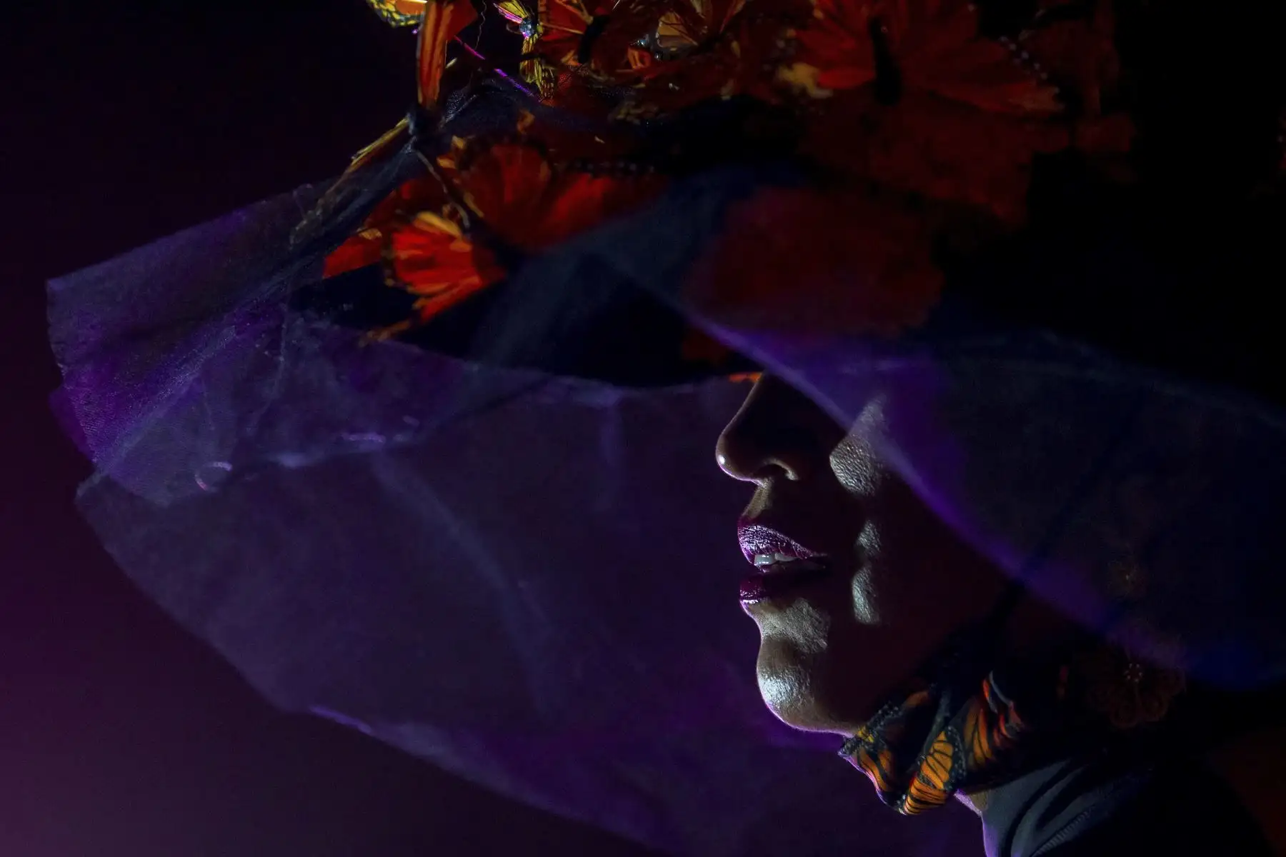Una mujer caracterizada como catrina participa hoy en las celebraciones por el Día de Muertos, en la ciudad de Saltillo, estado de Coahuila, en México. Foto: EFE