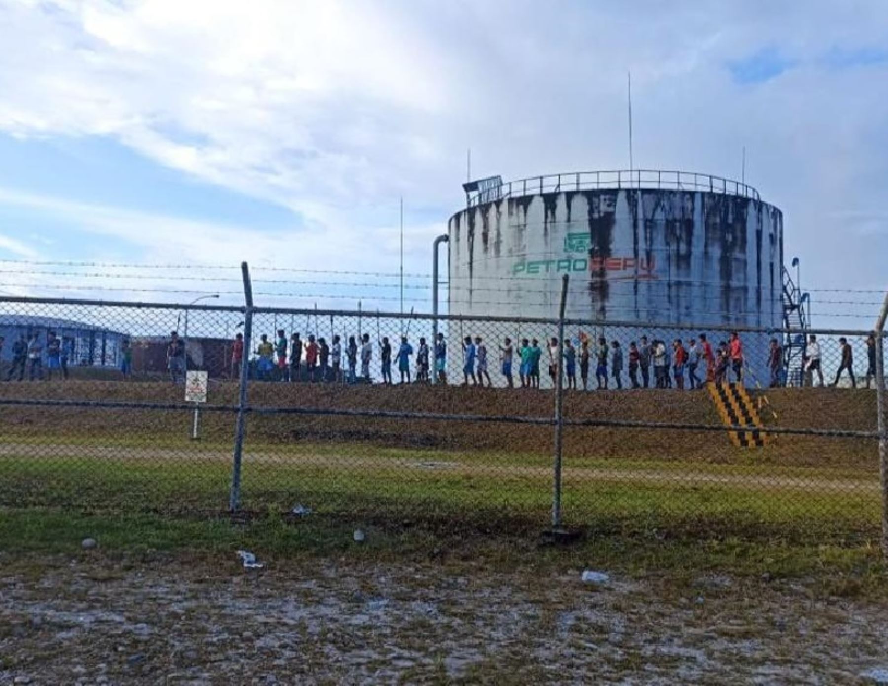 Petroperú exhorta al diálogo a manifestantes que están en estación 5 de oleoducto