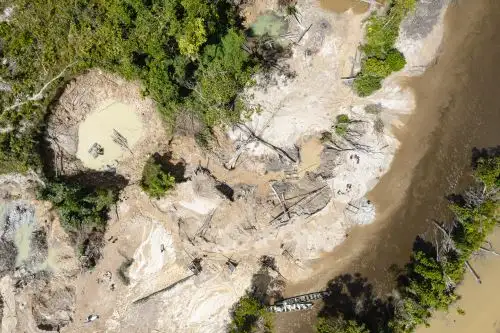Pero el gran anuncio de los 100 líderes fue recibido como un jarro de agua fría por grupos ecologistas como Greenpeace. Foto: AFP