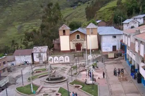 Plaza del distrito de San Francisco de Asís de Yarusyacán, en la región Pasco. Foto: ANDINA/Difusión