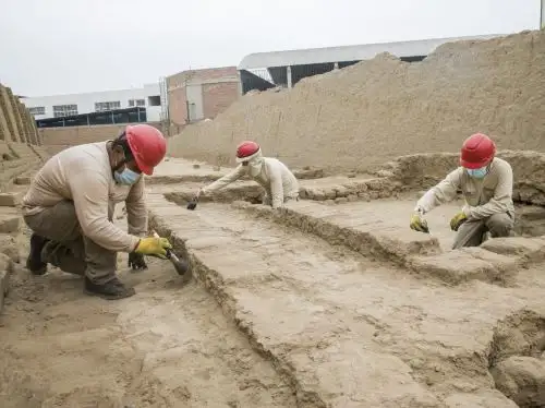 Trabajos de investigación arqueológica ponen en valor la huaca Takaynamo, el monumento prehispánico ubicado en la provincia de Trujillo, región La Libertad. Foto: ANDINA/difusión.