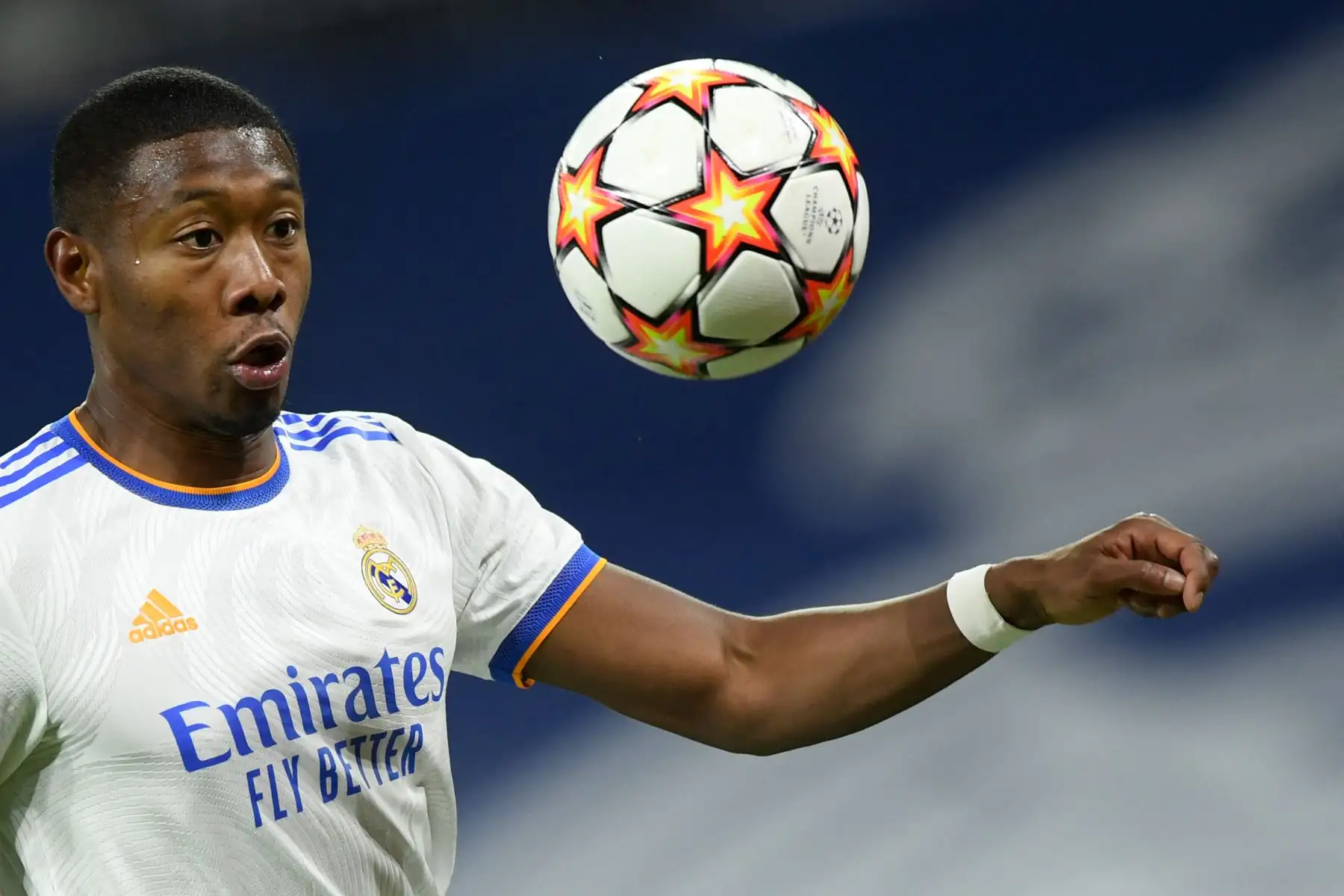 El defensa austriaco del Real Madrid David Alaba mira el balón durante la primera ronda de la Liga de Campeones de la UEFA, partido de fútbol del grupo D entre el Real Madrid CF y el Shakhtar Donetsk.
Foto:AFP