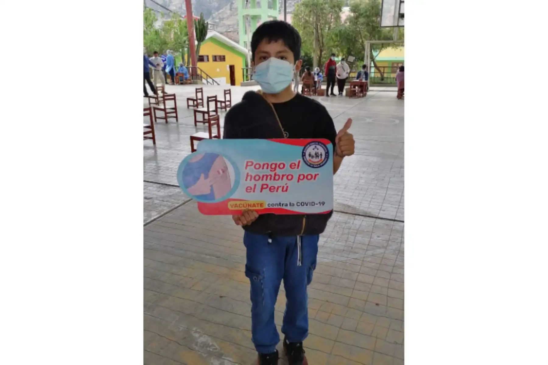 Hoy inició la jornada de vacunación contra la covid-19 a los menores de 12 a 17 años en la provincia de Andahuaylas, Apurímac. ¡Vacúnate ya!, protege tu salud y la de tu familia. Foto: Minsa