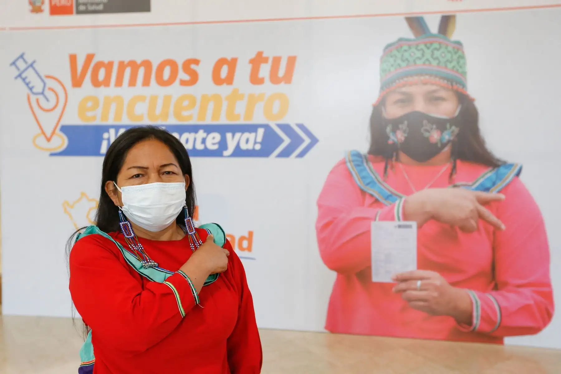 Ministro de Salud, Hernando Cevallos y Ministra de Cultura, Gisela Ortiz participan en el lanzamiento del portal web denominado: “La salud de Pueblos Indígenas u Originarios”.
Foto: Minsa