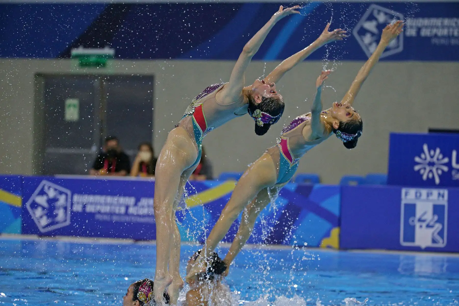 Continúa el cuarto día de competencias de Natación Artística del Sudamericano Juvenil de Deportes Acuáticos Perú Bicentenario 2021 en el Centro Acústico de La Videna.
Foto: Legado
