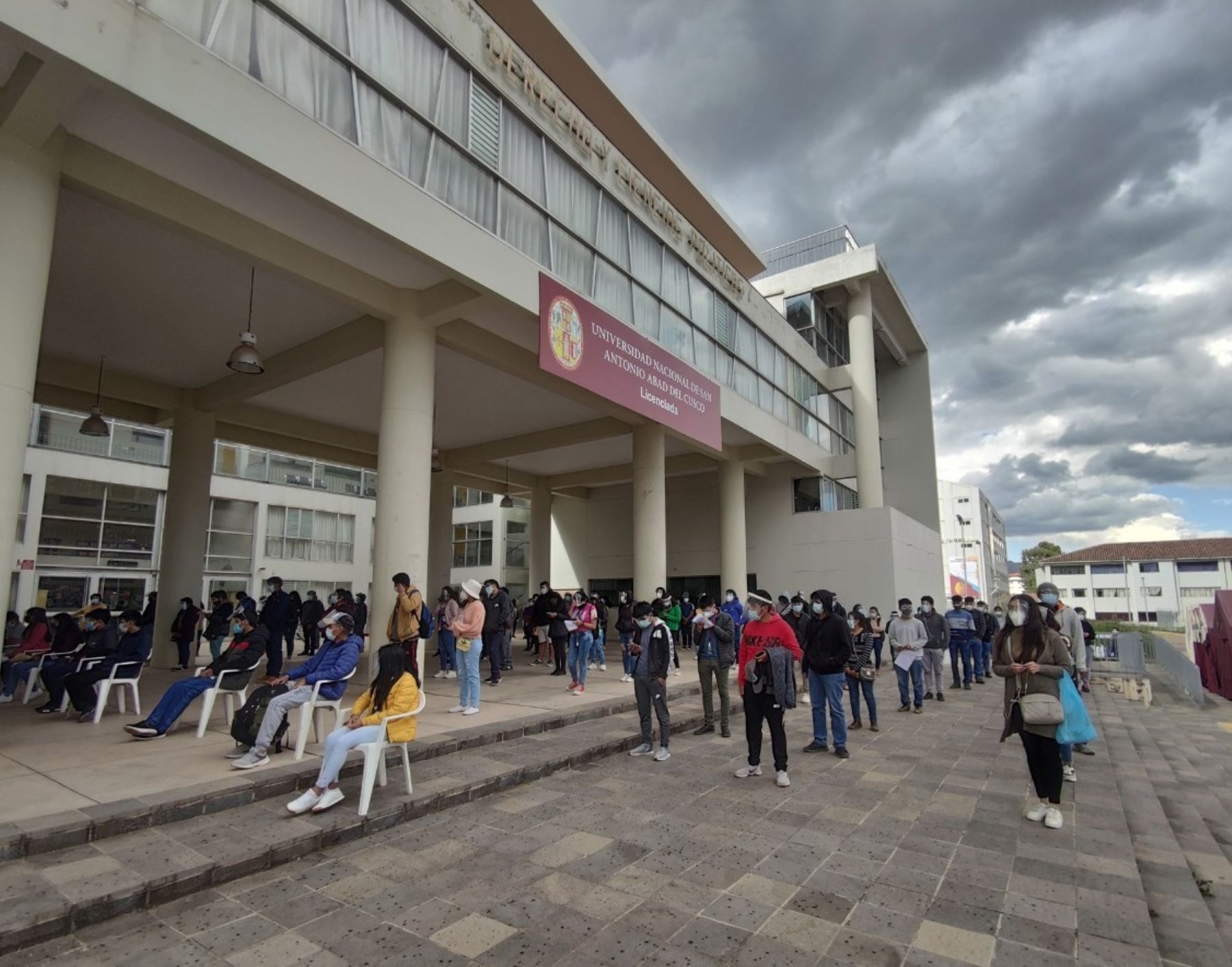 La Universidad Nacional San Antonio Abad de Cusco exigirá a los postulantes estar vacunados contra el covid-19, anunciaron sus autoridades.
