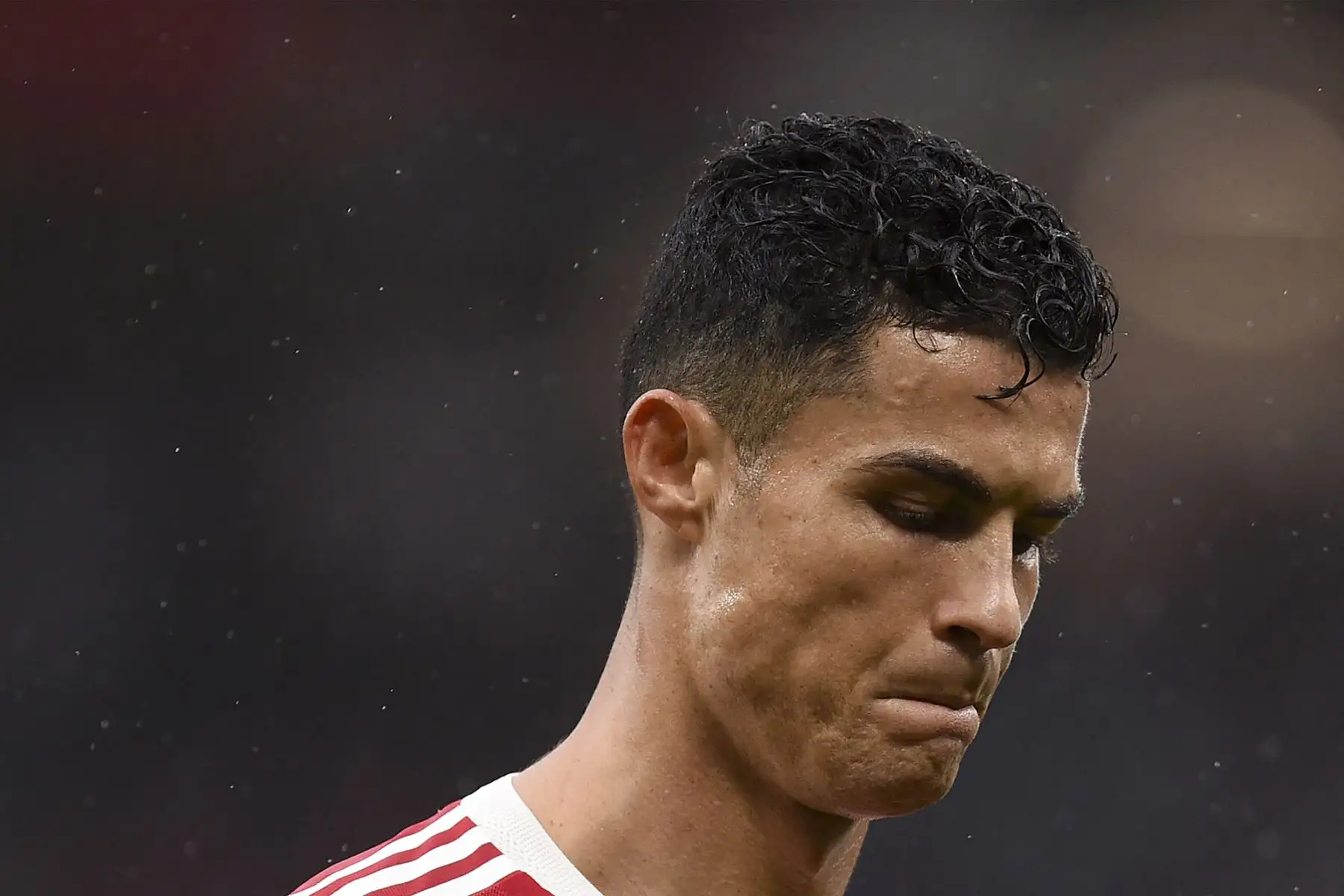 El delantero portugués del Manchester United, Cristiano Ronaldo, reacciona durante el partido de la Premier League. Foto: AFP