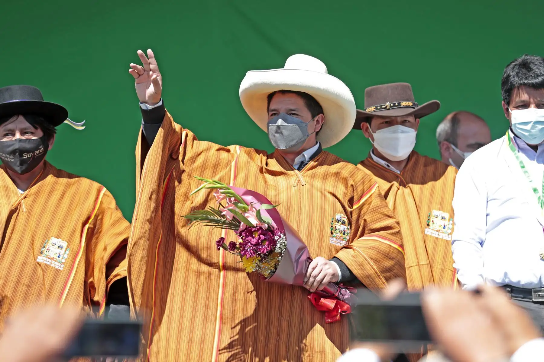 Jefe de Estado, Pedro Castillo, participa en la ceremonia de siembra de “Quinua nativa orgánica de mil colores” y en la entrega de tractores a organizaciones de productores agrícolas, en el marco la Segunda Reforma Agraria. Foto: ANDINA/Prensa Presidencia