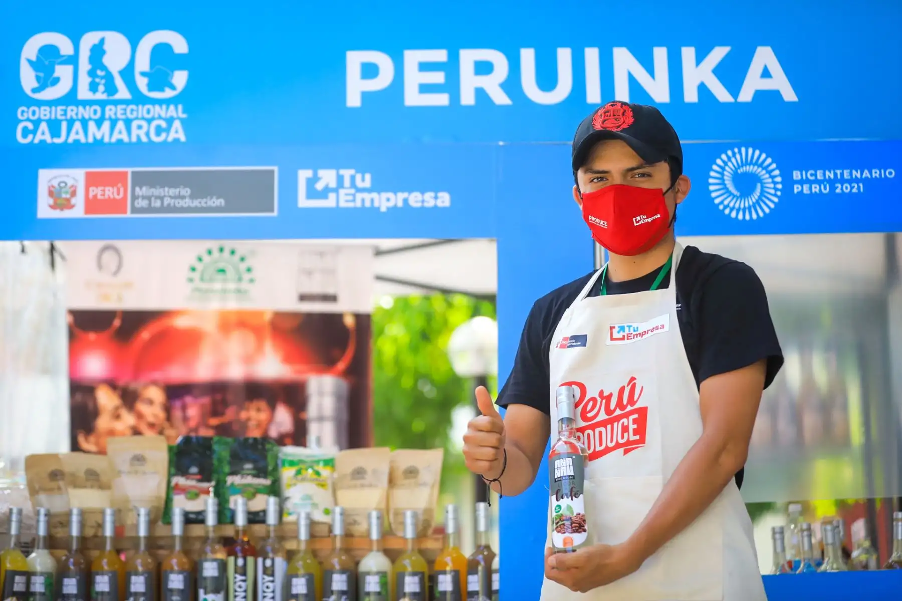 Desde la provincia de Jaén, el ministro de la Producción, Rogger Incio, visita la ExpoCafé Cajamarca 2021, evento donde caficultores de la región muestran su producción a empresarios, a fin de lograr oportunidades de negocios en mercados nacionales e internacionales. Esta es una iniciativa público-privada que busca promover la cadena de valor del café de la región Cajamarca, a fin de lograr el desarrollo y reconocimiento de su alta calidad en el mercado local e internacional. Foto: ANDINA/Prensa Presidencia