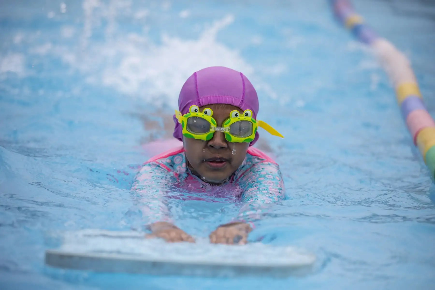 Las clases están dirigidas a menores desde los 5 años, y se dictarán los sábados y domingos. Las sesiones se realizarán inicialmente en los clubes zonales San Pedro (Ancón), Santa Rosa (Santa Rosa), Sinchi Roca (Comas), Cápac Yupanqui (Rímac) y Huáscar (Villa El Salvador). Foto: ANDINA/Municipalidad de Lima