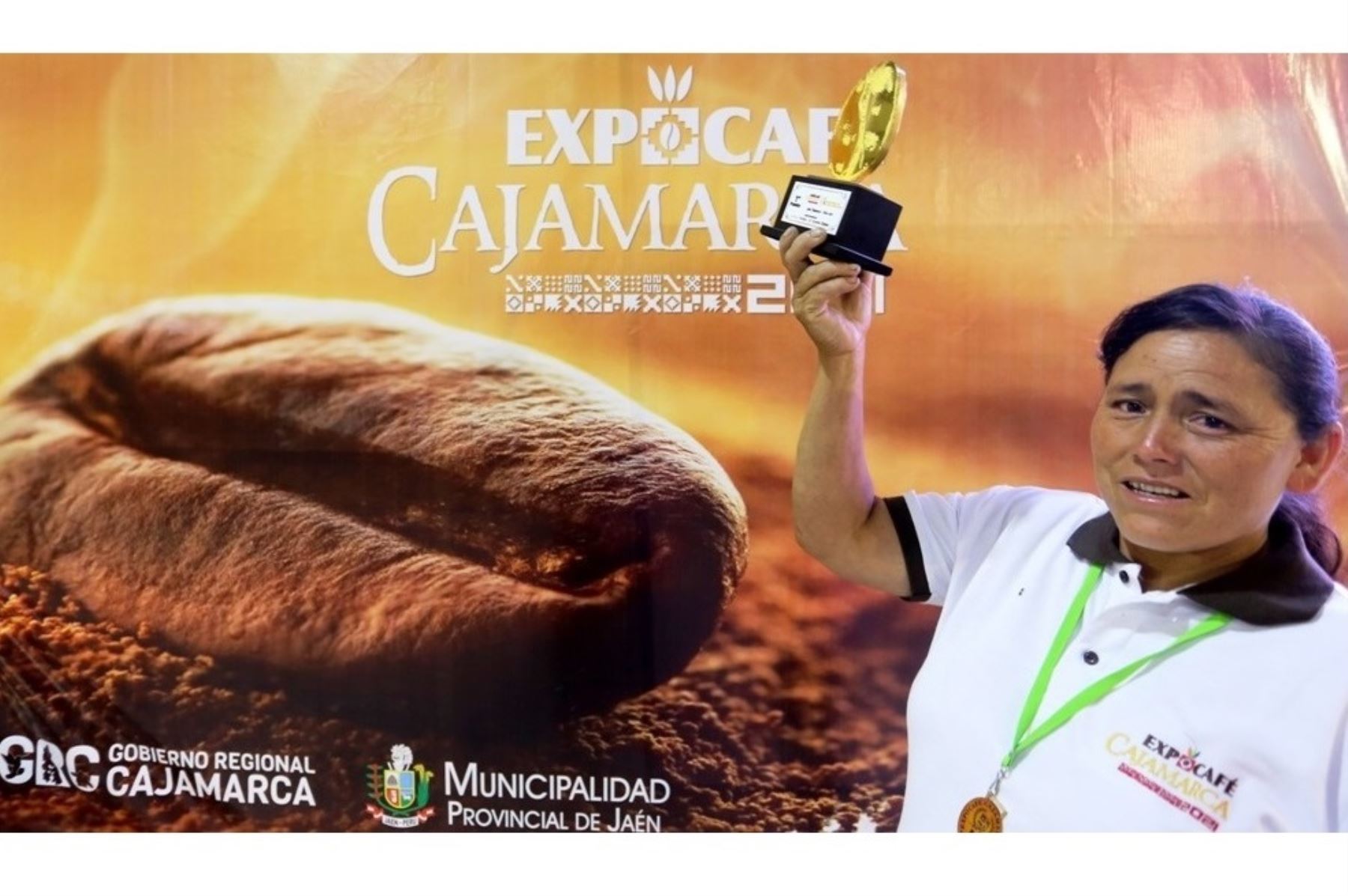 Doña Augustina Villanueva, productora del distrito de Huabal, fue la ganadra del concurso de café de calidad que se organizó en la Expocafé Cajamarca 2021.