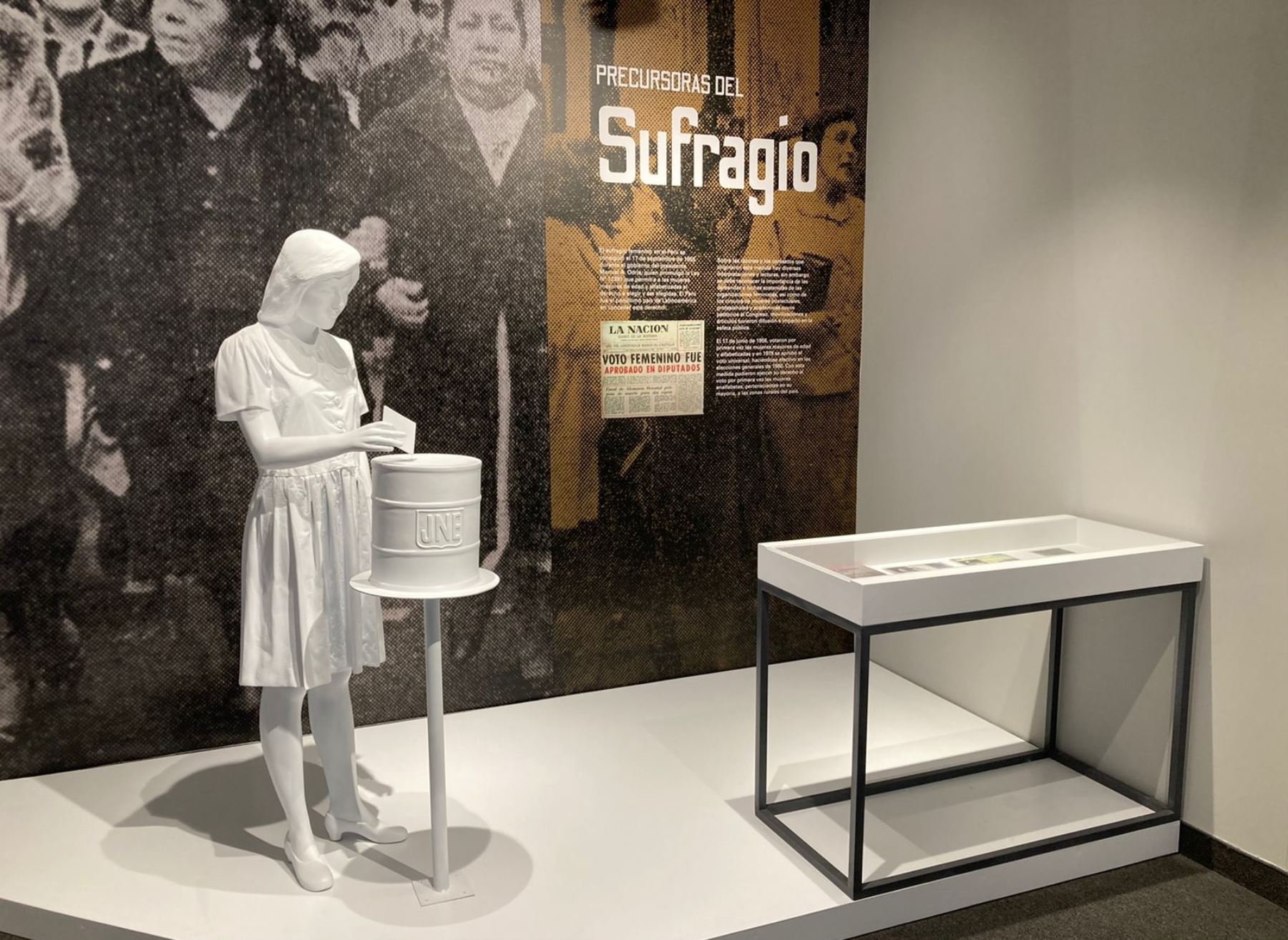 Presentan exposición sobre las mujeres pioneras de la igualdad en el Museo Metropolitano.