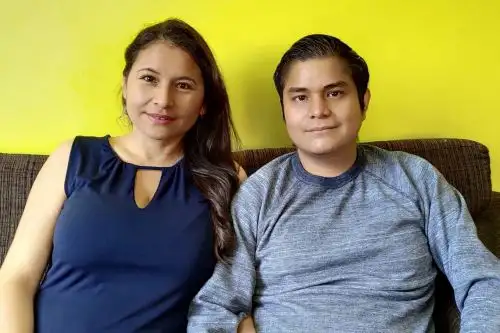 Madre salvó la vida de su hijastro Vladimir Baltazar al donarle uno de sus riñones. ANDINA/Difusión