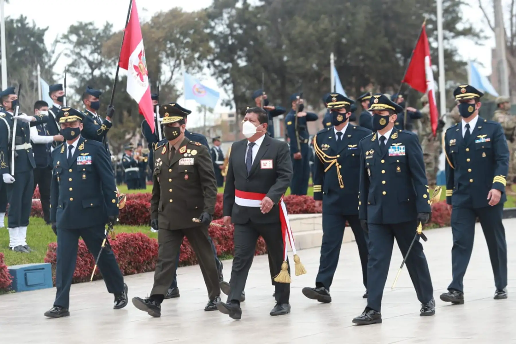 Alfonso Artadi es reconocido como nuevo comandante general de la FAP en una ceremonia realizada en la Base Aérea de Las Palmas.
Foto: Mindef