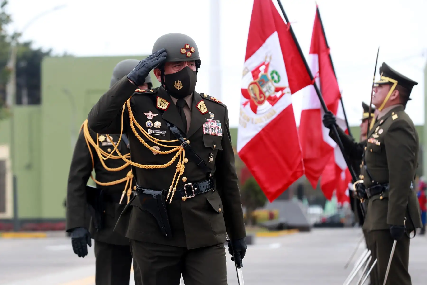 Ministro de Defensa, Walter Ayala, preside ceremonia de reconocimiento al General Walter Horacio Córdova Alemán como Comandante General del Ejército del Perú.
Foto: Mindef