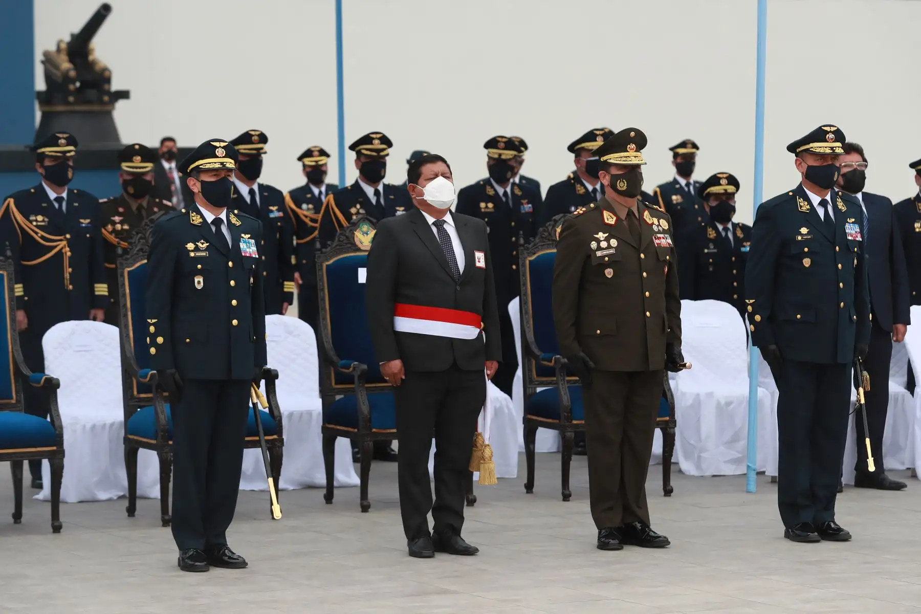 Ministro de Defensa, Walter Ayala, preside ceremonia de reconocimiento al  nuevo Comandante General de la Fuerza Aérea del Perú, General del Aire Alfonso Javier Artadi Saletti.
Foto: Mindef