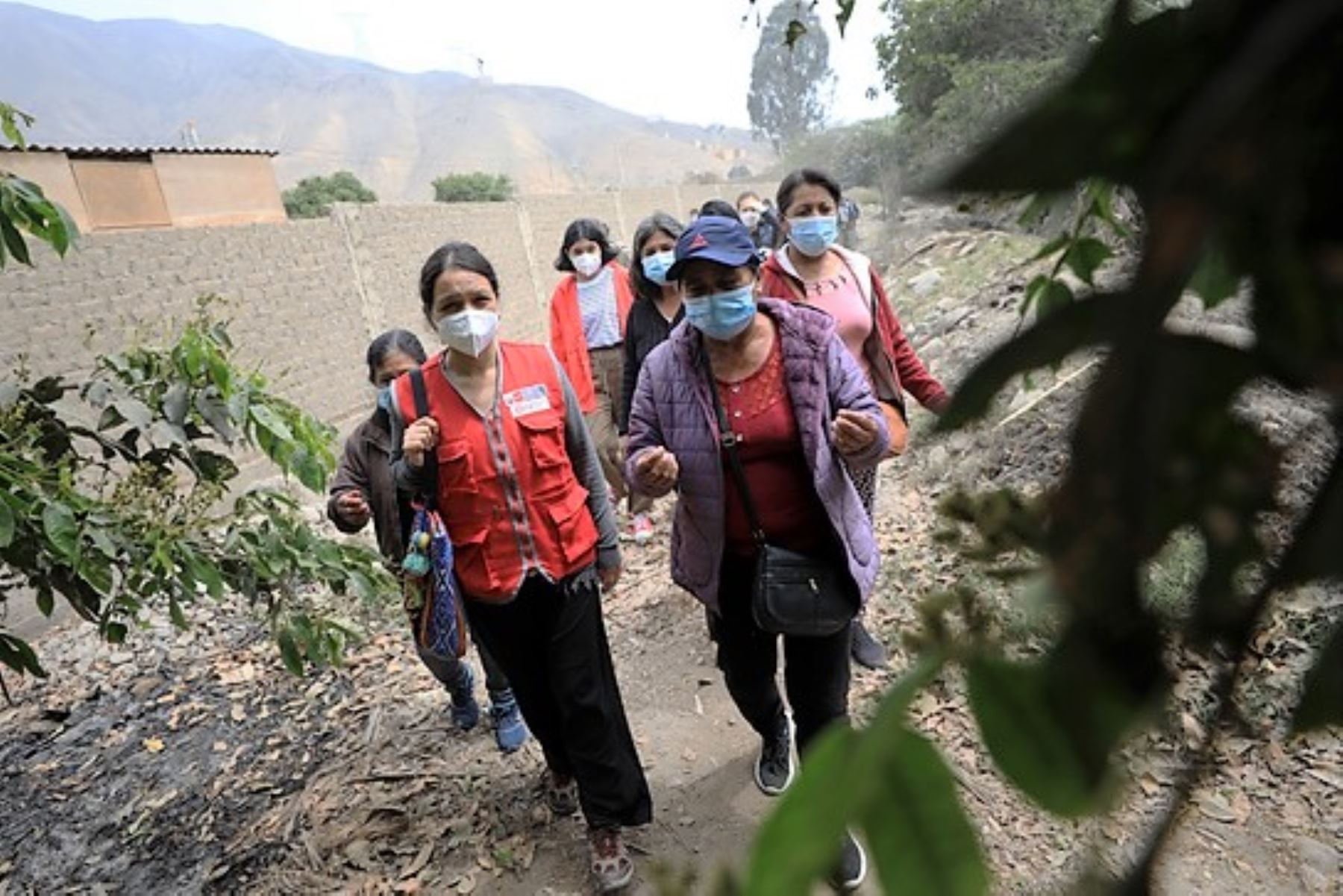 La ministra de la Mujer y Poblaciones Vulnerables, Anahí Durand, se reunió con un grupo de agricultoras ecológicas del valle de Lurín. Foto: ANDINA/Difusión