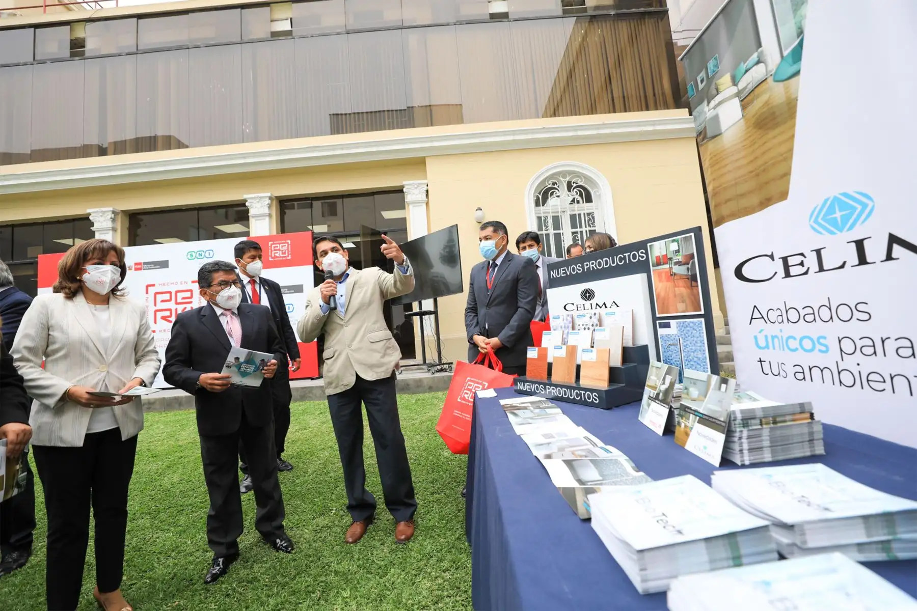 Esta campaña traerá consigo elevar las ventas de productos peruano, incrementar el empleo y apoyar la industria nacional, desarrollando toda la cadena productiva. 
Foto : Produce