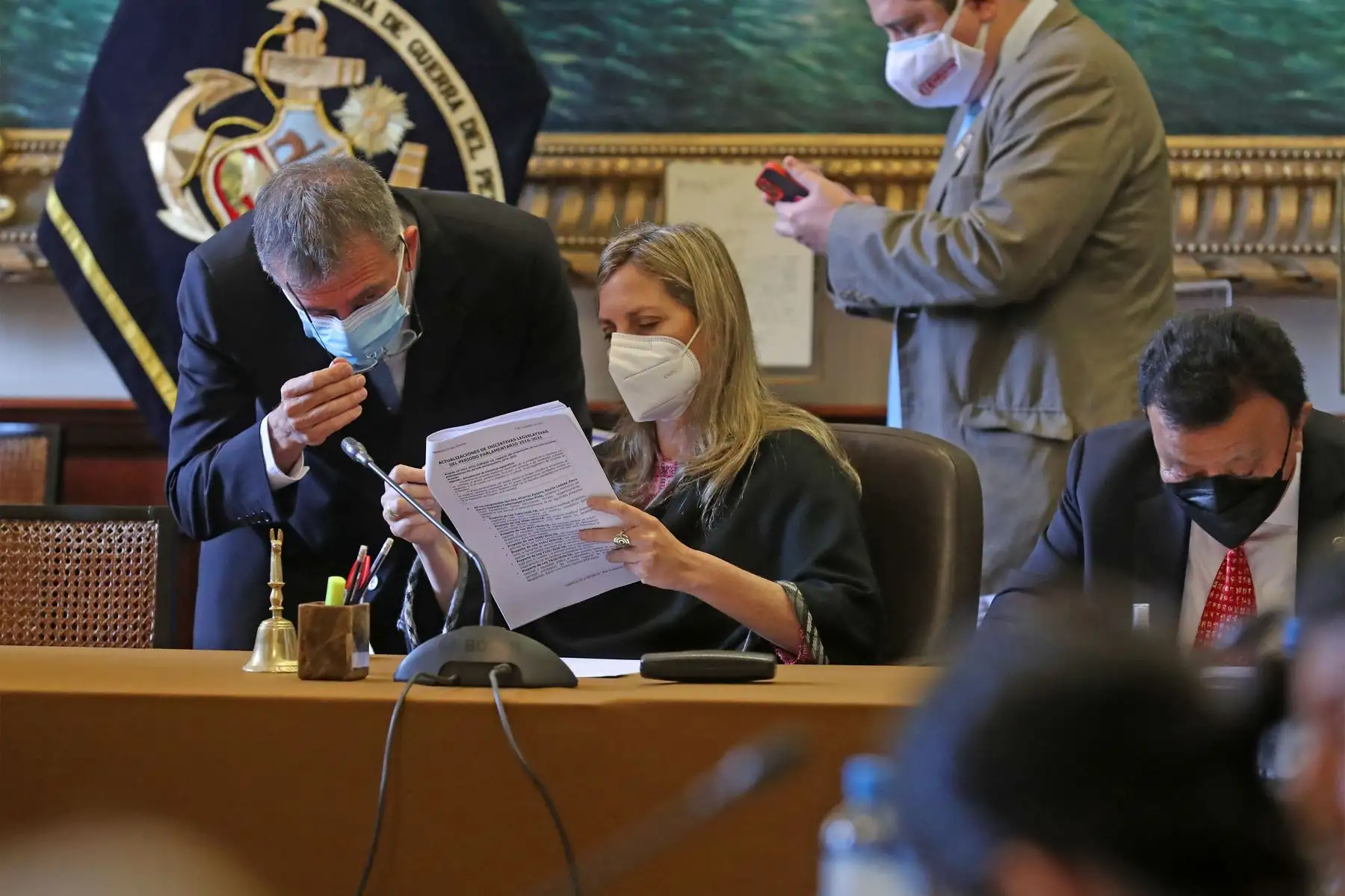 Sesión del Consejo Directivo del Congreso de la República, presidido por María del Carmen Alva Prieto, presidenta del poder legislativo y la participación presencial y virtual de congresistas de las diferentes bancadas.
Foto: Congreso