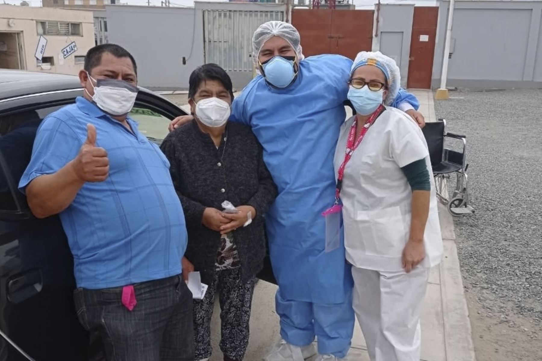 Su fortaleza y la dedicación del personal de salud del hospital Eleazar Guzmán Barrón, de Nuevo Chimbote, permitió la recuperación de paciente con covid-19. Foto: ANDINA/difusión.