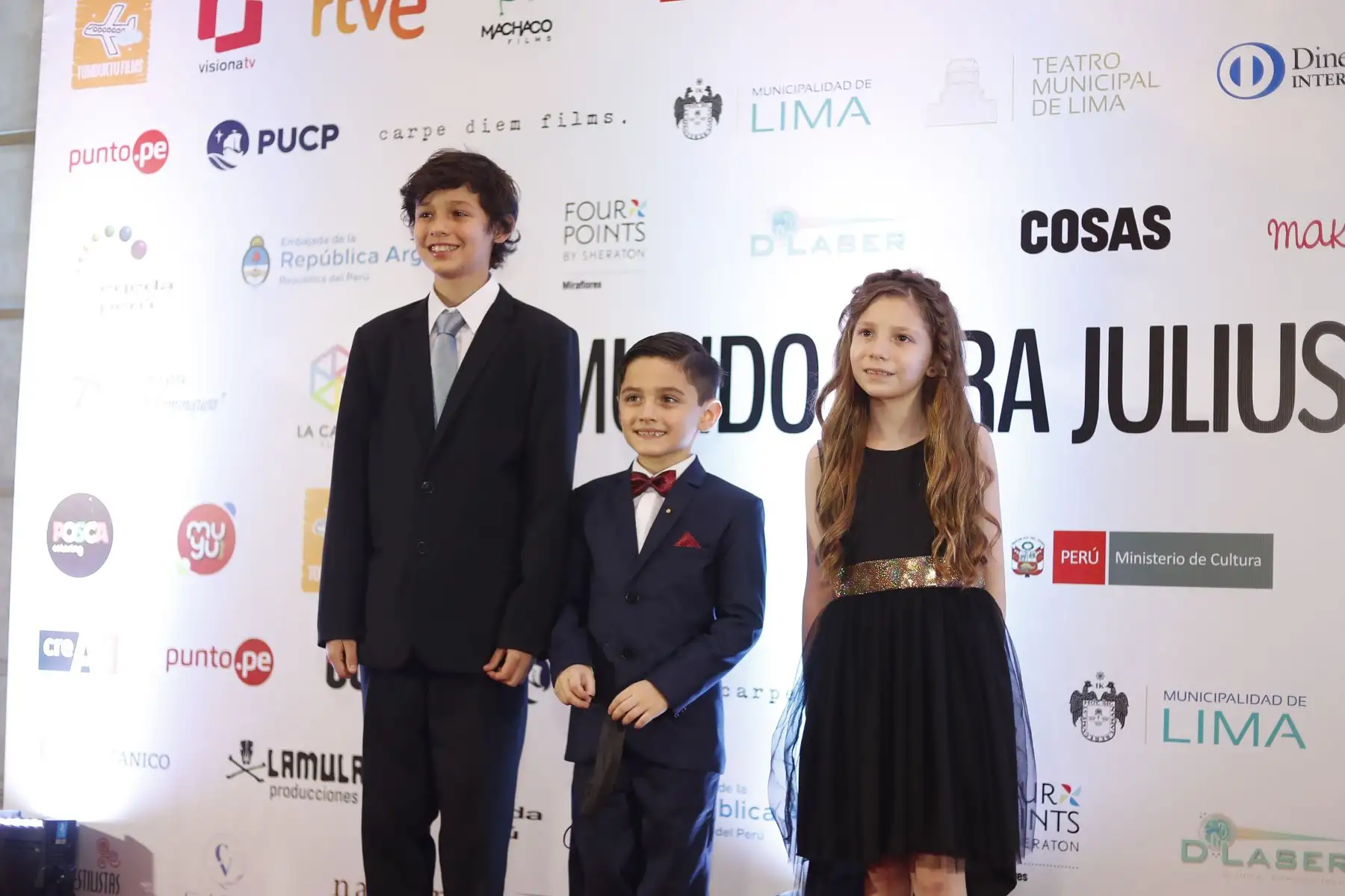 Augusto Linares (Julius 9 años), Pamela Saco (Cinthia) y Rodrigo Barba (Julius 4 años) Foto: ANDINA/Renato Pajuelo