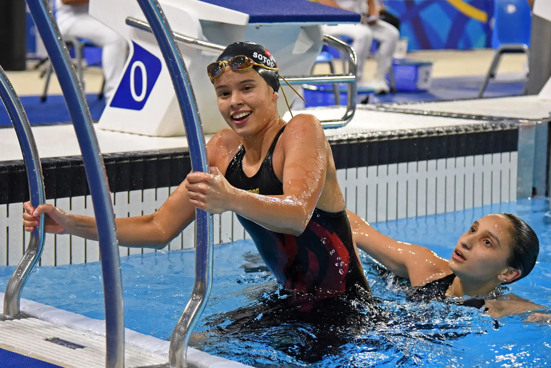 Alexia Sotomayor gana segunda medalla de oro para Perú en natación, modalidad de 200 metros espalda, en el Sudamericano Juvenil de Deportes Acuáticos. Foto: Legado / Germán Falcón