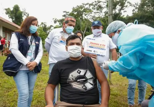Ministerio de Salud (Minsa) despliega estrategias de vacunación contra el covid-19 en Loreto para cerrar brechas en la población indígena de esa región.. ANDINA/Difusión