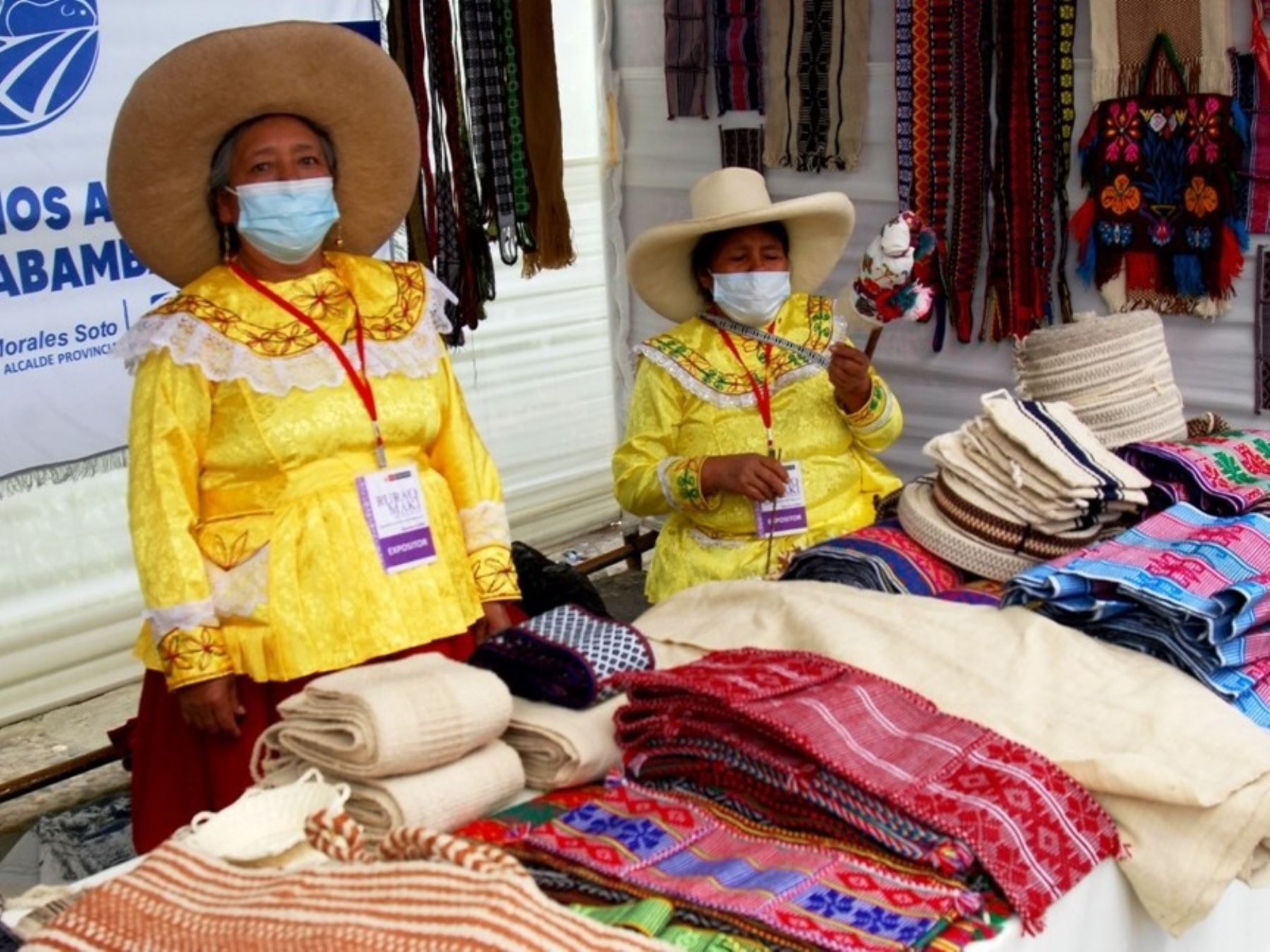 Artesanos de Cajamarca ofertan productos declarados patrimonio cultural en feria Ruraq Maki que empezó ayer y culmina el domingo 14 de noviembre. ANDINA/Difusión
