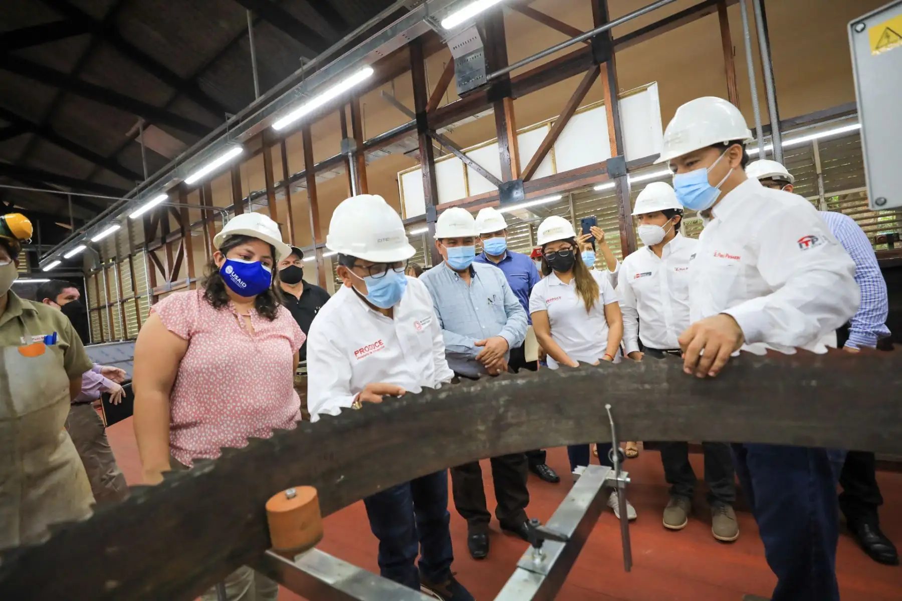 El Ministerio de la Producción, puso a disposición, a través del Centro de Innovación Productiva y Transferencia Tecnológica forestal de Pucallpa (CITE forestal Pucallpa), un nuevo equipamiento en su planta piloto. Foto: Produce
