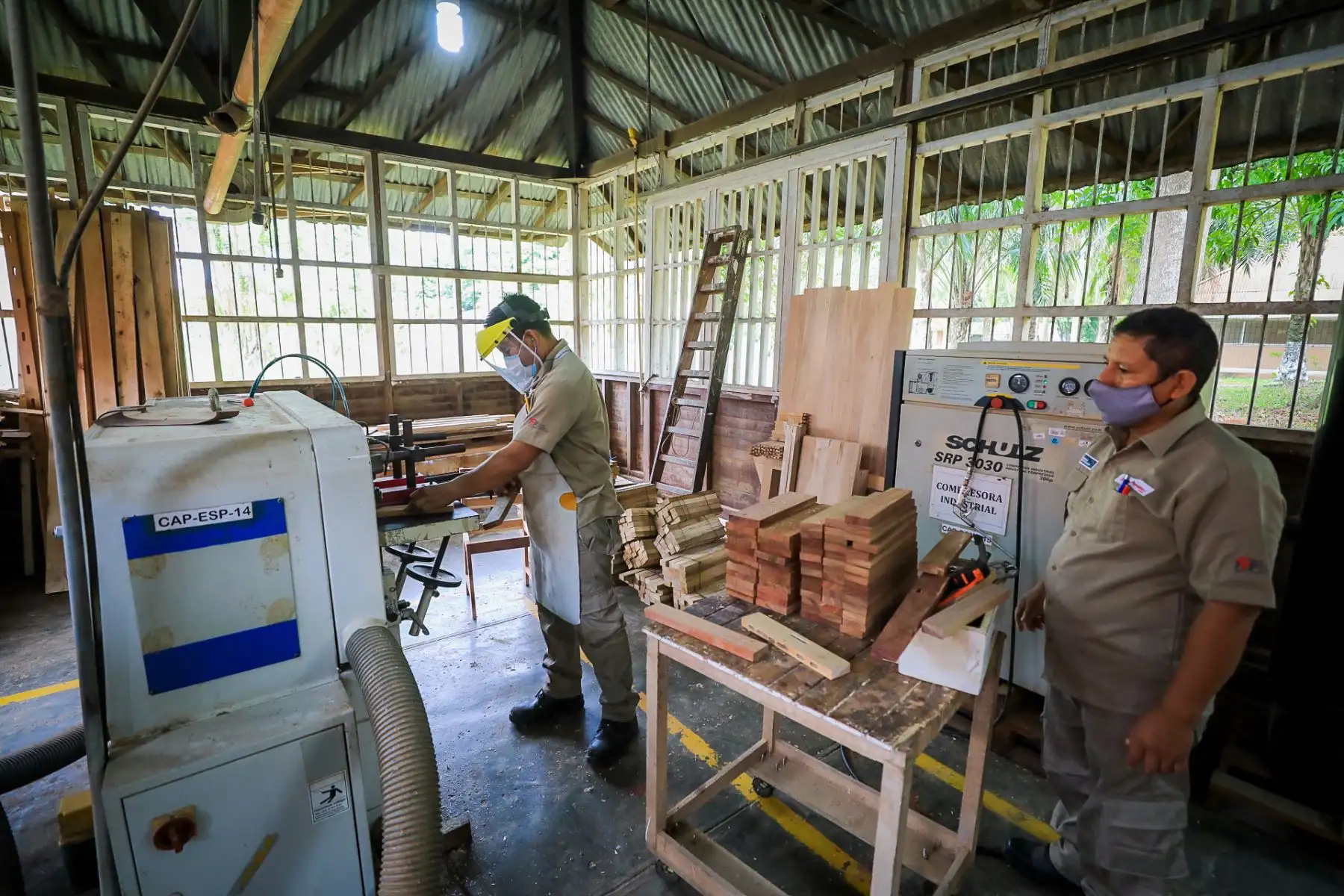 Su implementación demandó una inversión de tres millones y el CITE forestal Pucallpa viene recibiendo capacitación para su uso mediante un convenio interinstitucional con Pro Bosques de la Agencia de los Estados Unidos para el Desarrollo Internacional (USAID). Foto: Produce