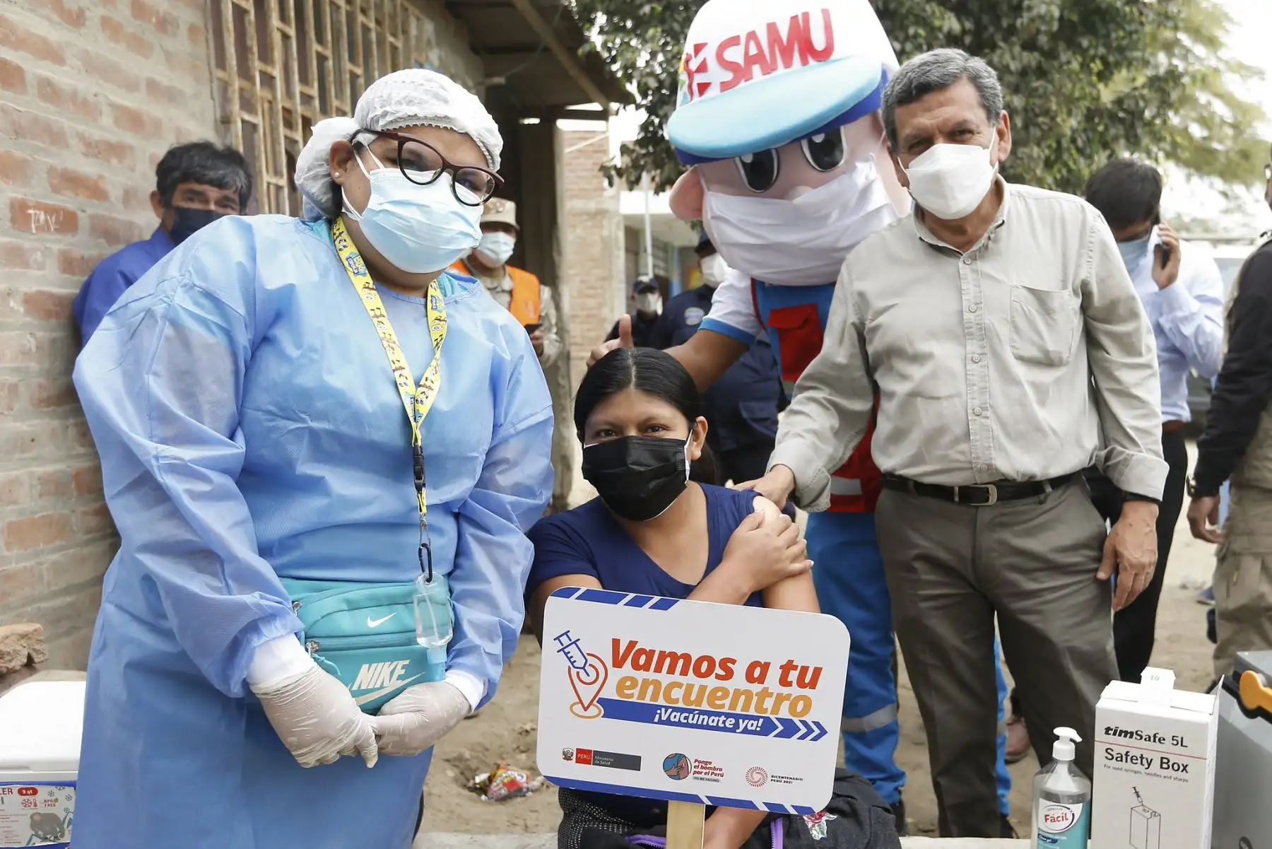 Ministro de Salud, Hernando Cevallos, supervisa actividades de la estrategia "Vamos a tu Encuentro" en el distrito de La Unión, Piura. Foto: Minsa