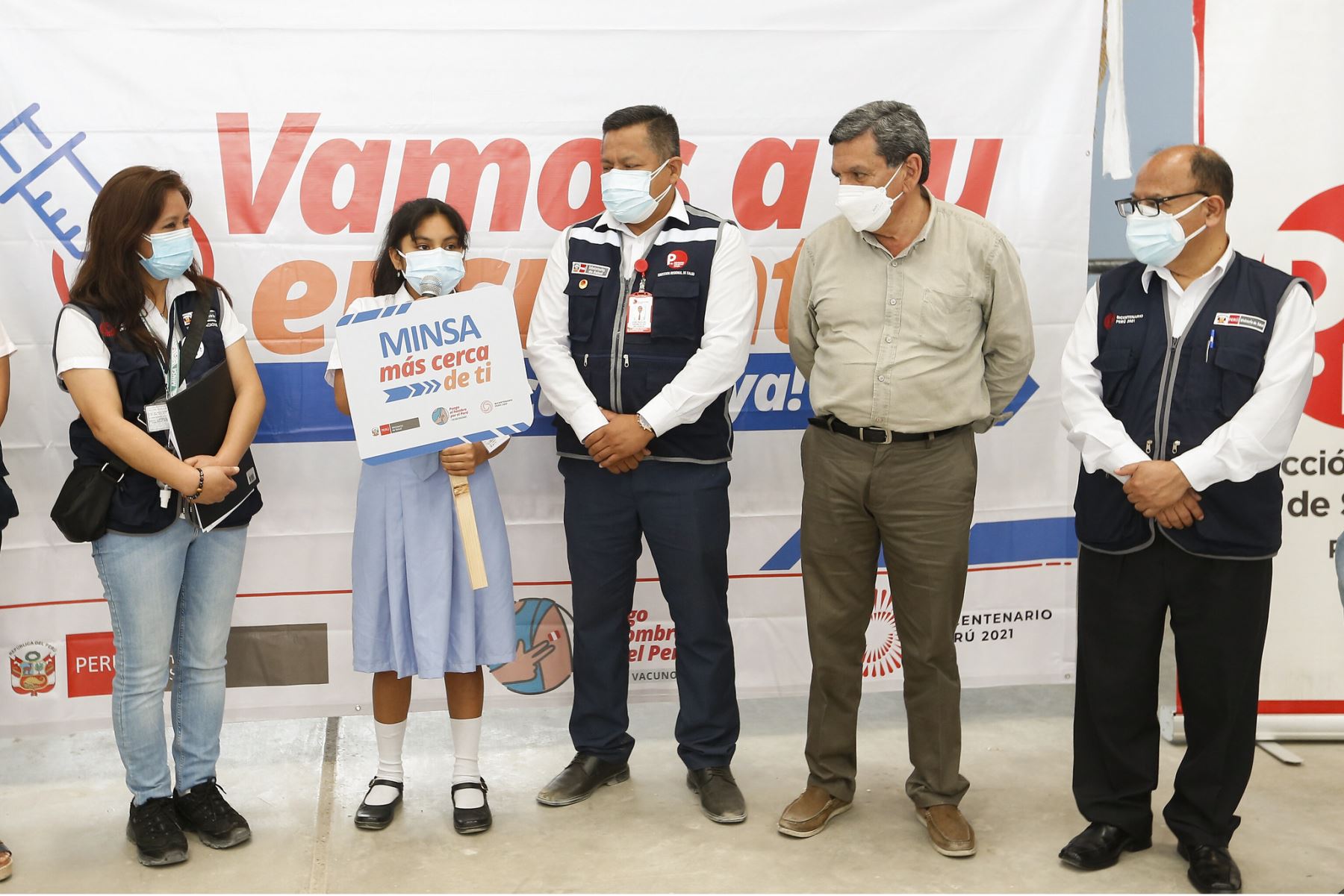 Ministerio de Salud supervisó proceso de vacunación contra la covid-19 en el colegio de mujeres Nuestra Señora de Fátima de Piura. Foto: Minsa