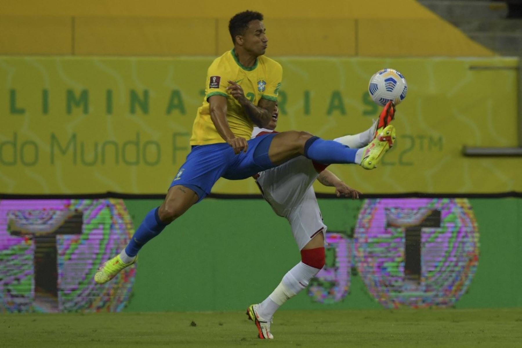Danilo asegura que los jugadores brasileños no se relajan a pesar de haber clasificado al Mundial Catar 2022
