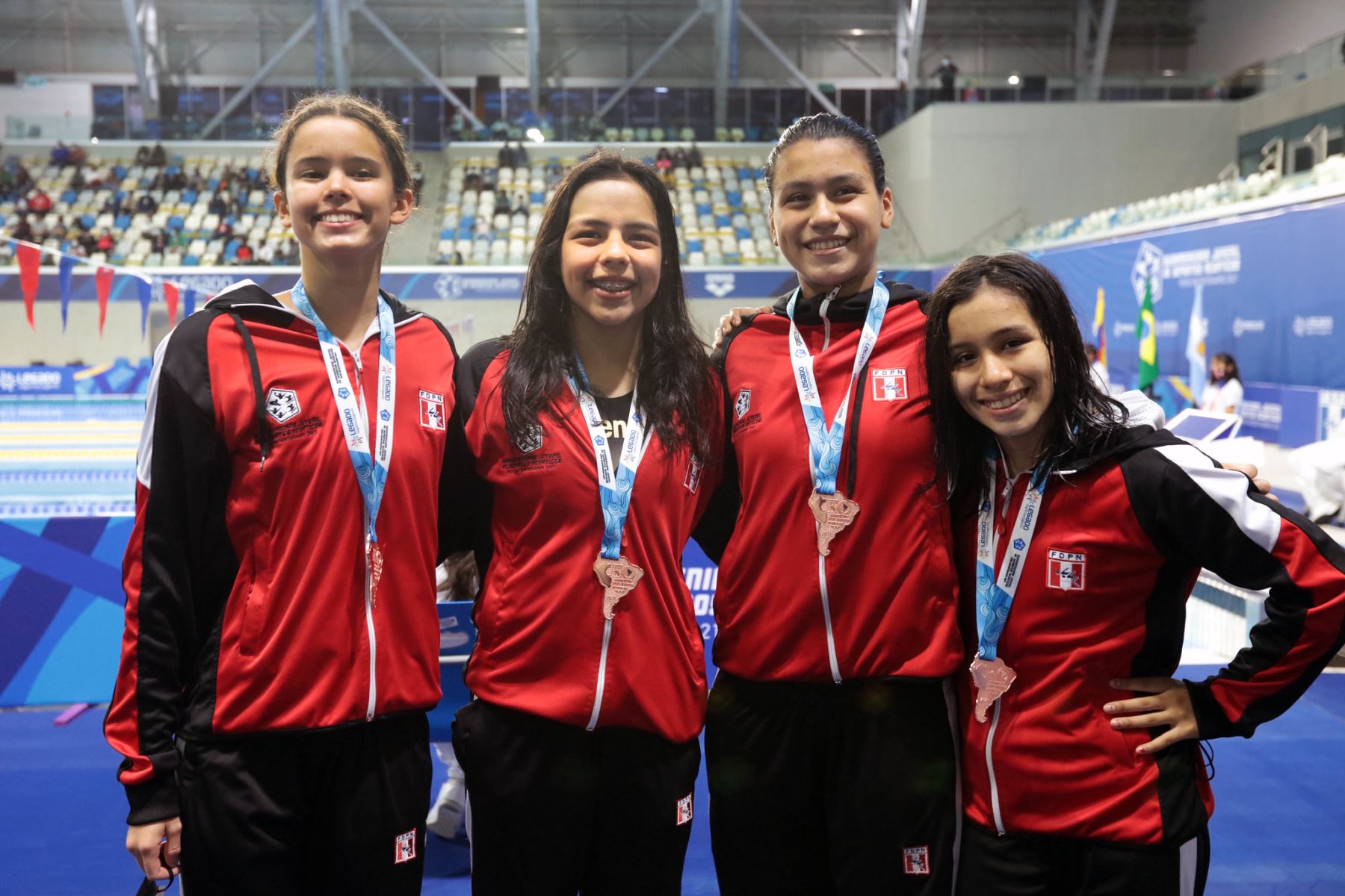 El equipo peruano de natación tuvo una brillante actuación en el el Sudamericano Juvenil de Deportes Acuáticos Perú Bicentenario 2021, que duró 13 días.