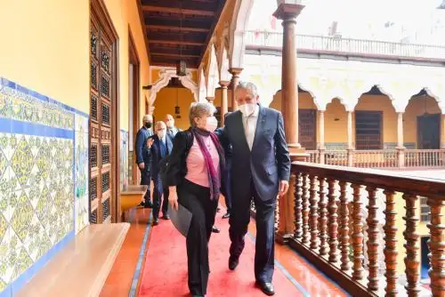 Previamente a esta reunión, la señora Alicia Bárcena fue recibida en Palacio de Gobierno por el presidente de la República, Pedro Castillo. Foto: Cancillería