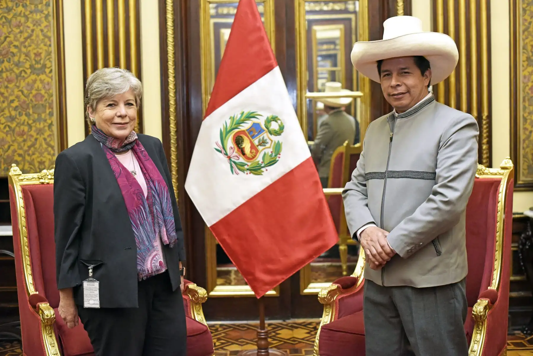 Presidente de la República, Pedro Castillo, sostuvo reunión con la secretaria ejecutiva de la CEPAL, Alicia Bárcena. Foto: ANDINA/Prensa Presidencia