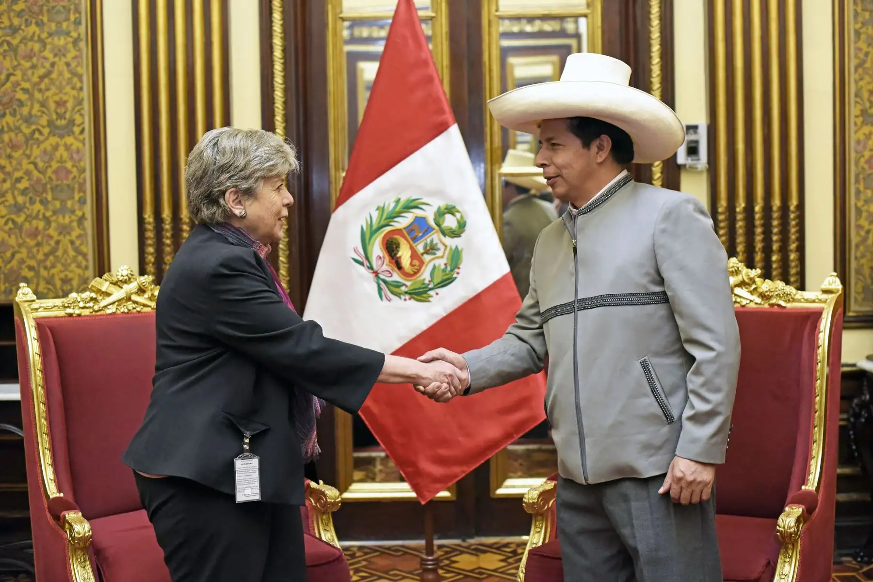 Presidente de la República, Pedro Castillo, sostuvo reunión con la secretaria ejecutiva de la CEPAL, Alicia Bárcena. Foto: ANDINA/Prensa Presidencia