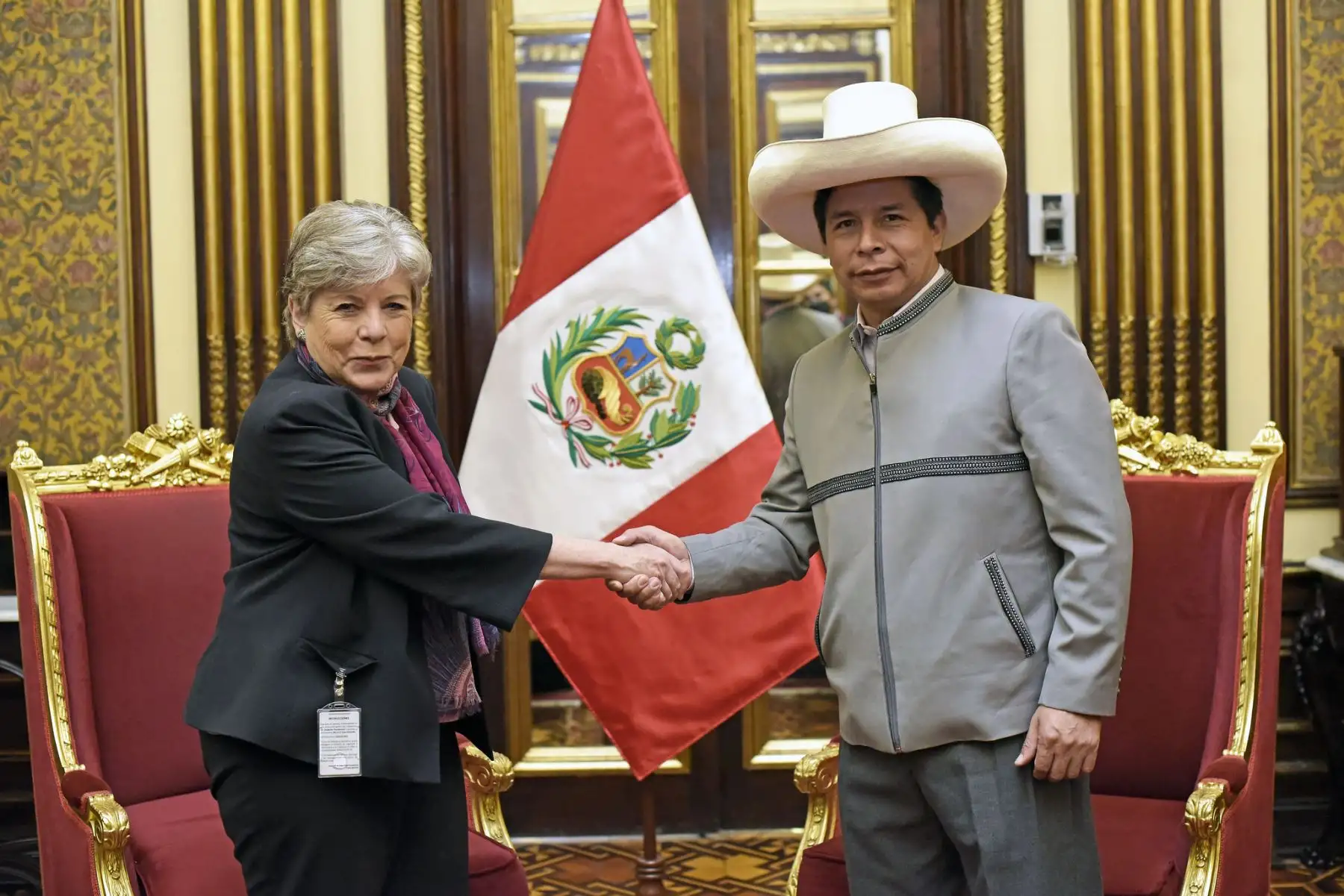 Presidente de la República, Pedro Castillo, sostuvo reunión con la secretaria ejecutiva de la CEPAL, Alicia Bárcena. Foto: ANDINA/Prensa Presidencia